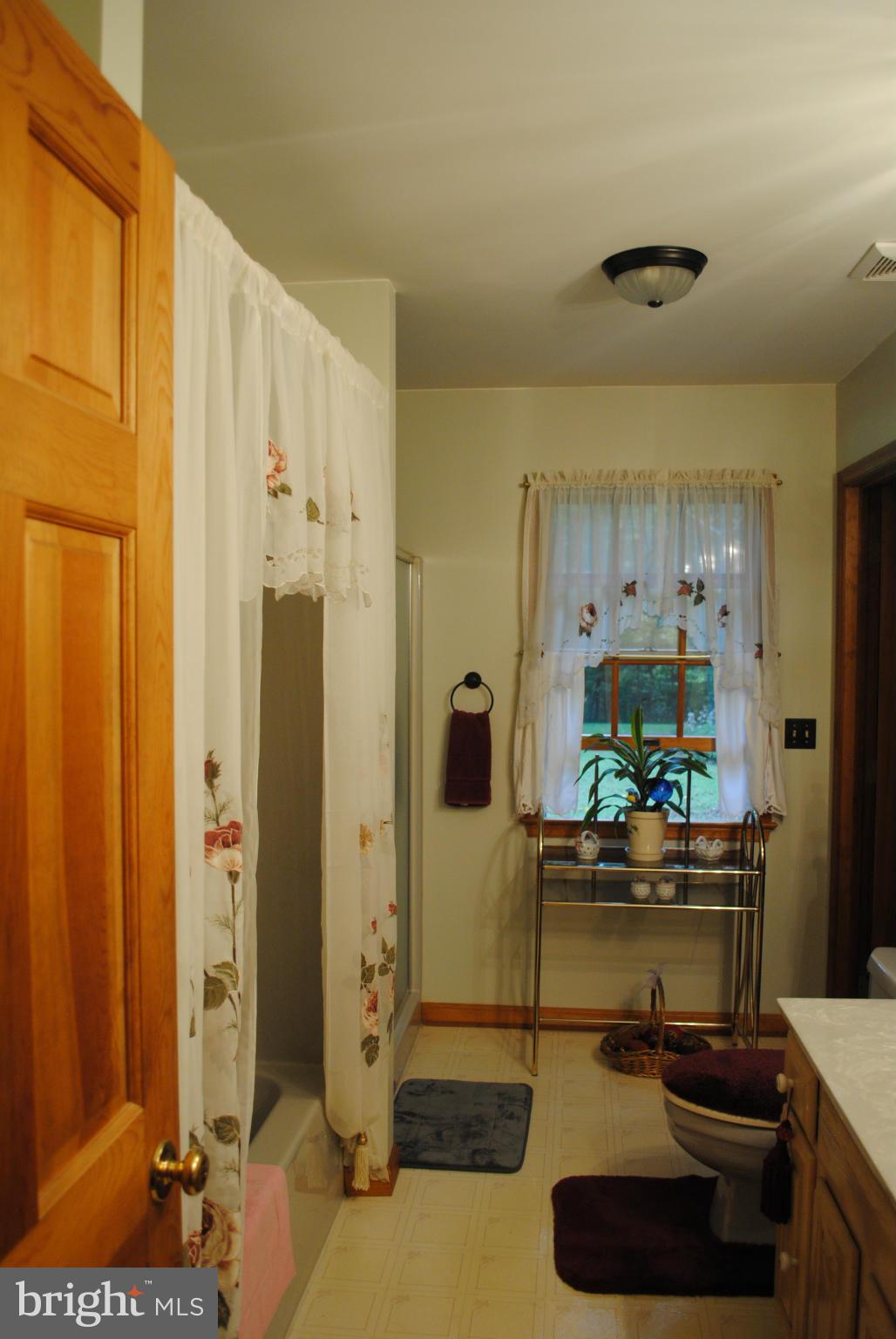 SUMMITT HILL - Residential