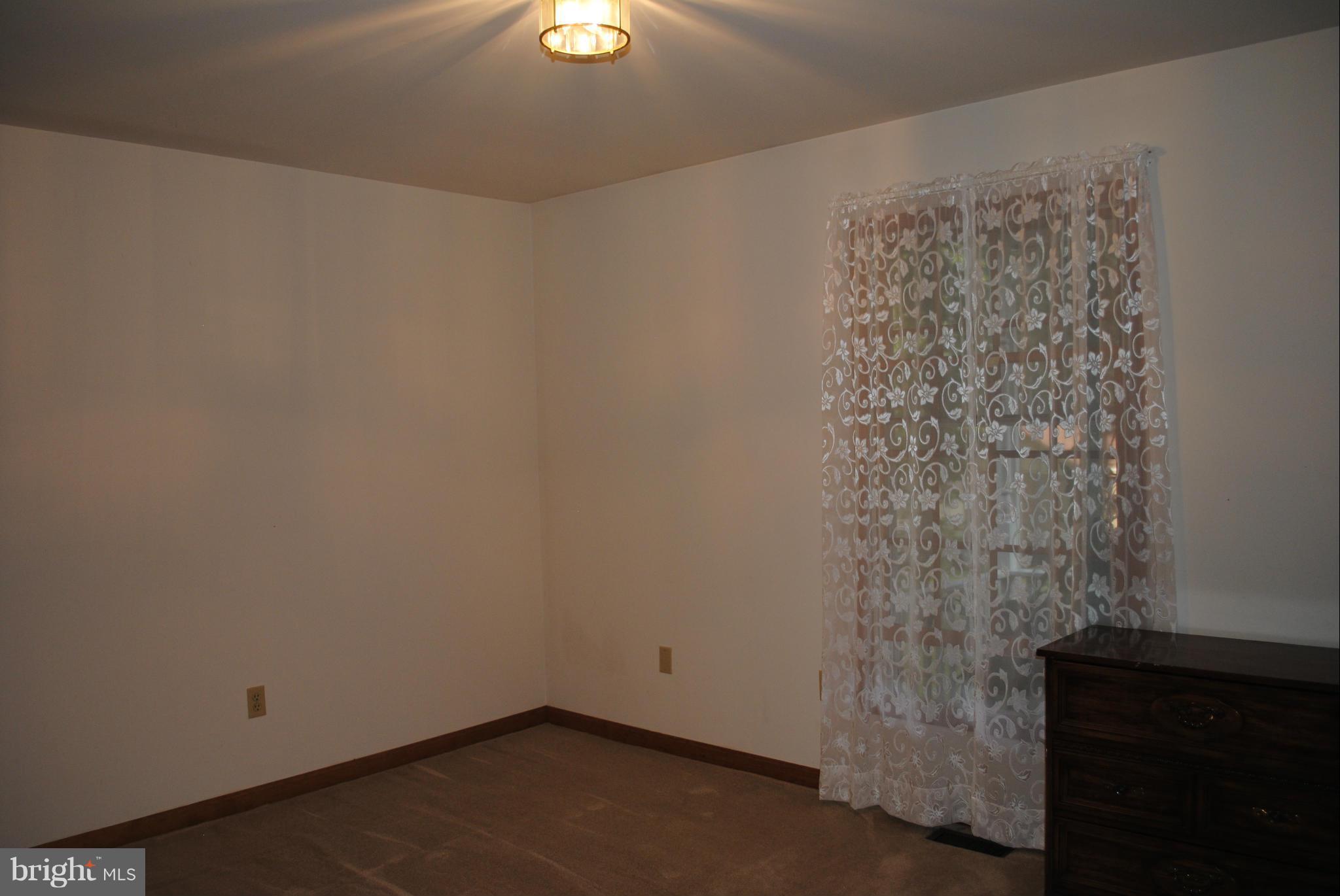 SUMMITT HILL - Residential