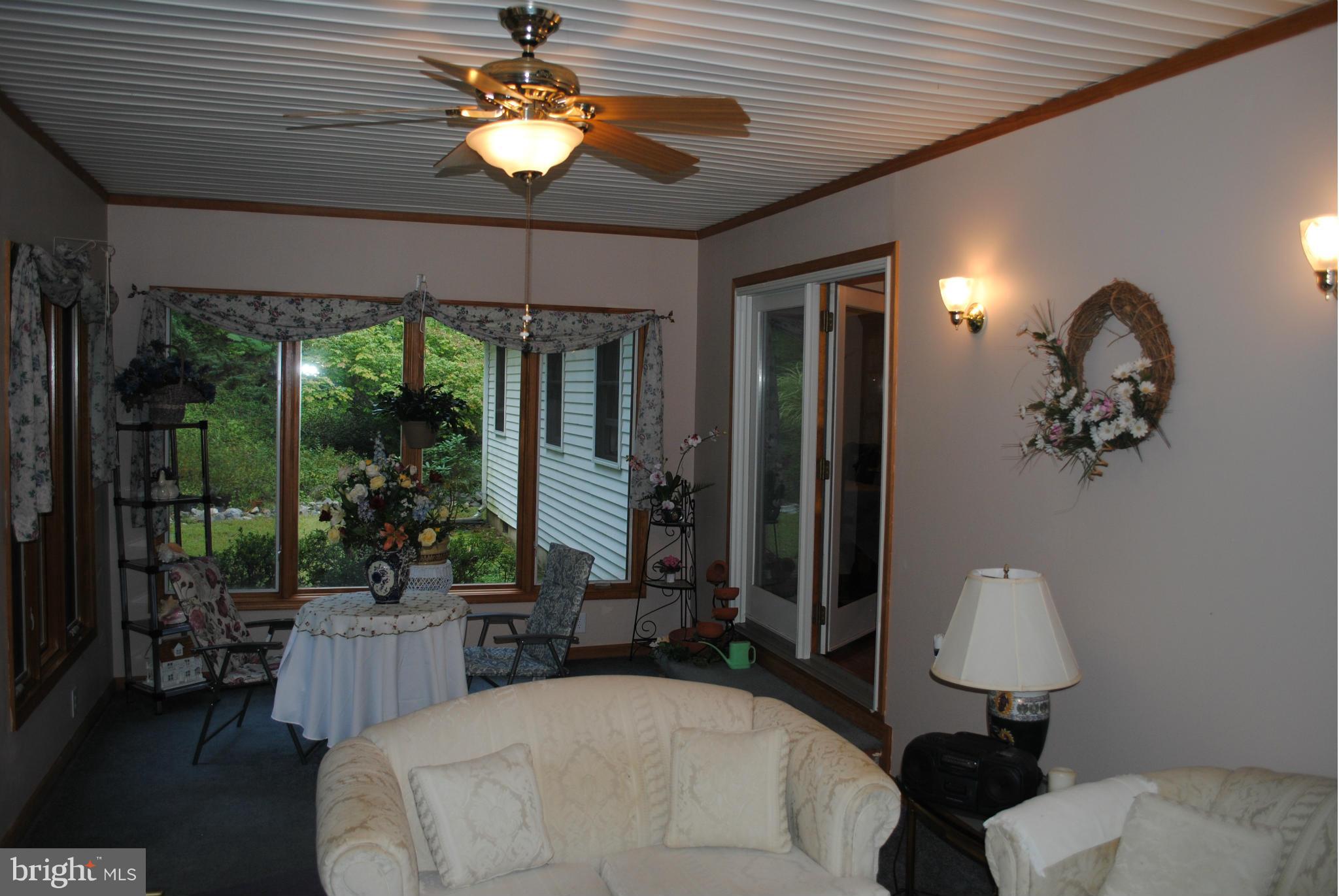 SUMMITT HILL - Residential