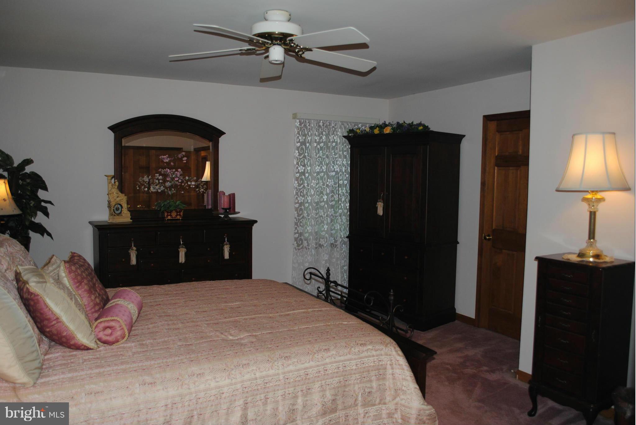 SUMMITT HILL - Residential