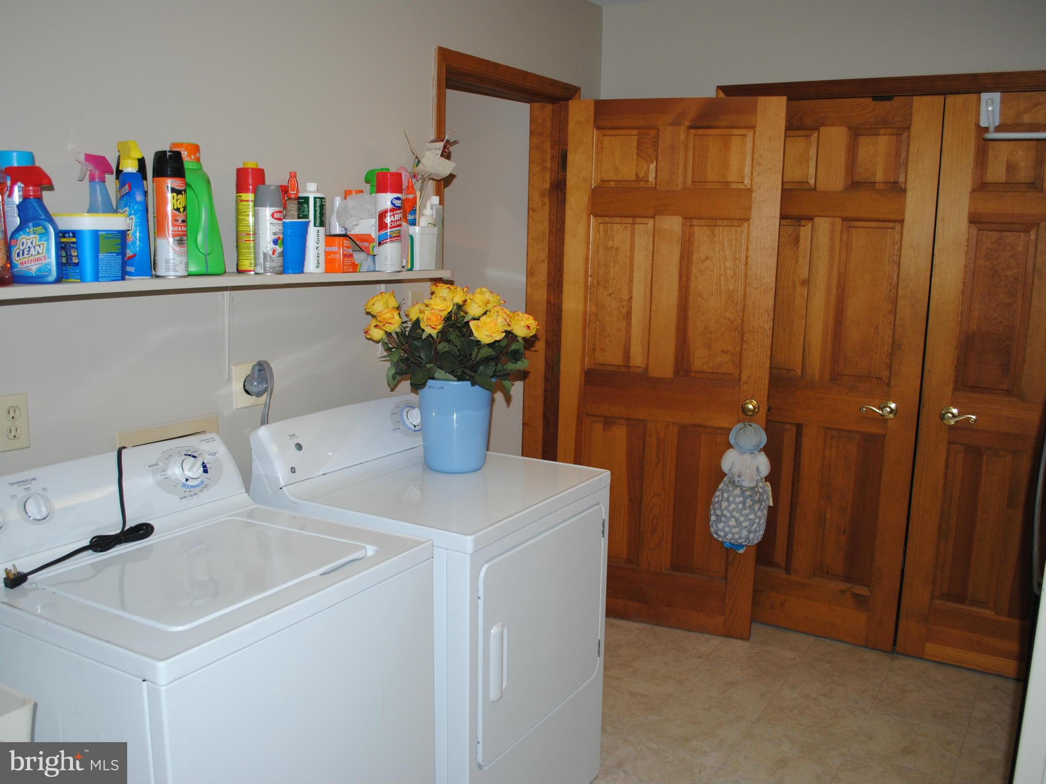 SUMMITT HILL - Residential