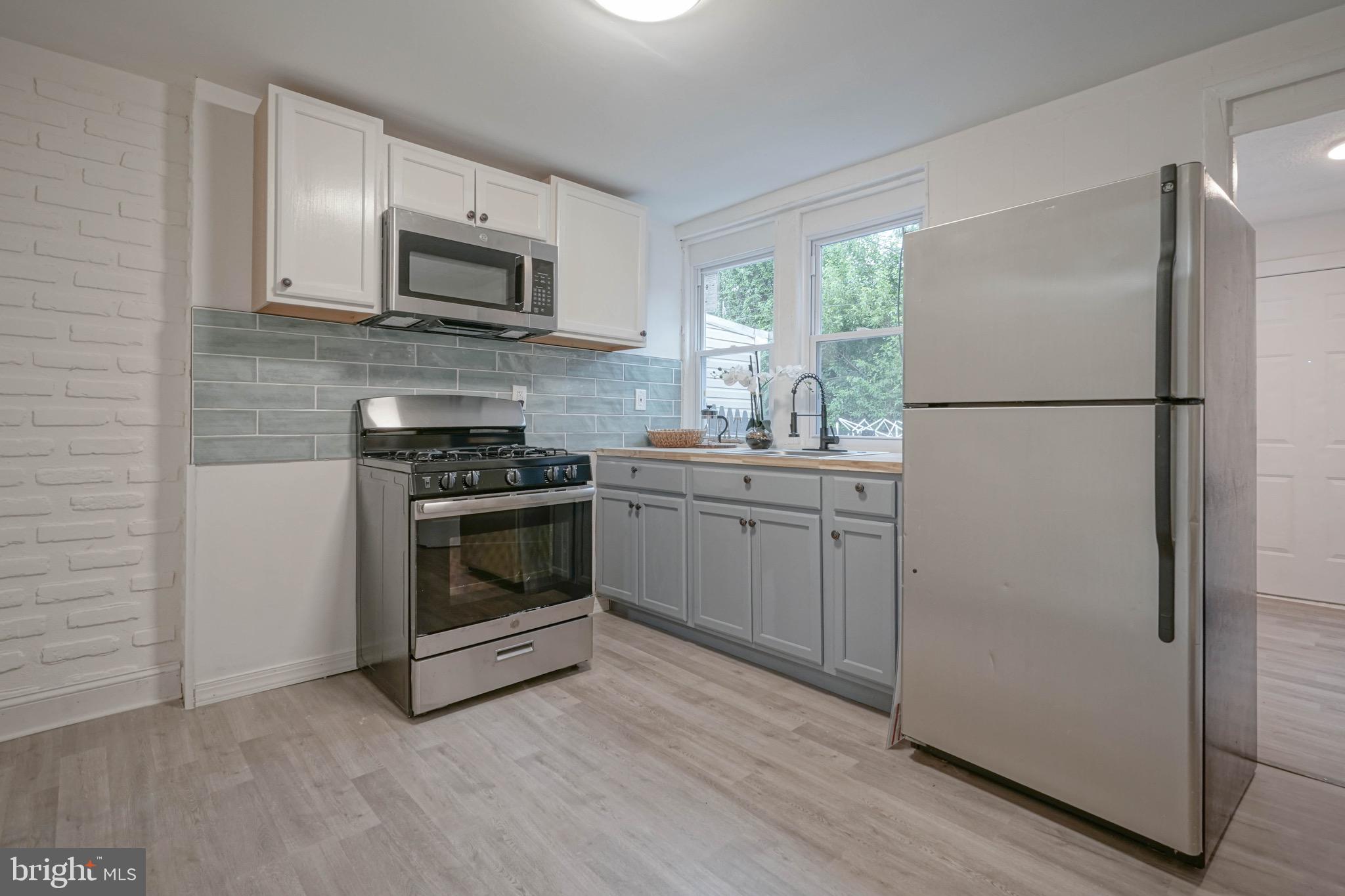 1069 COLLINGS ROAD