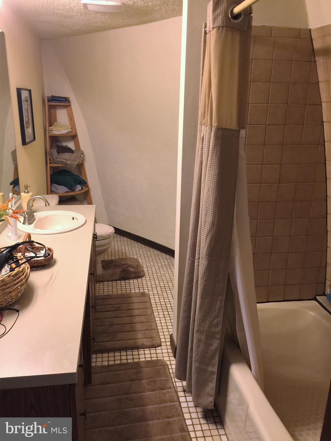 HICKORY LANDING WAY - Residential