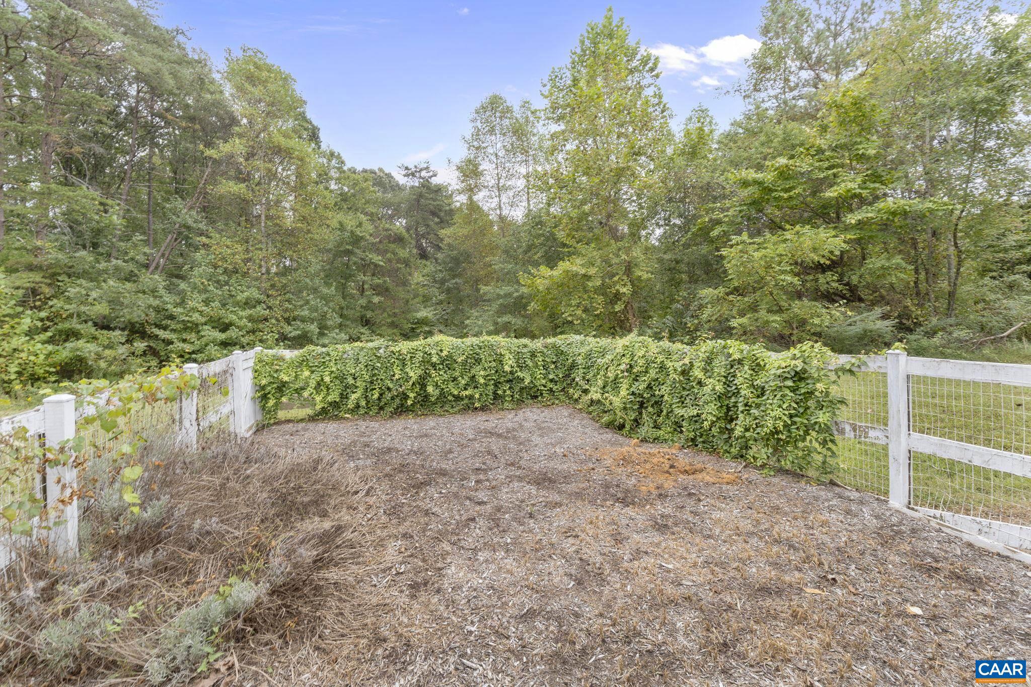 HOLLY SPRINGS - Residential