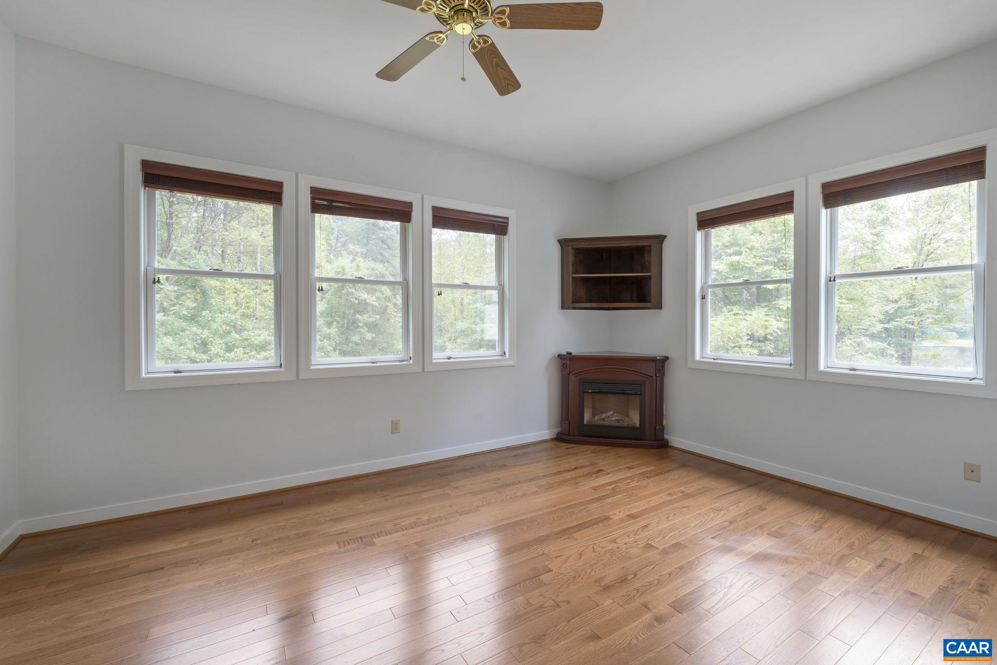 HOLLY SPRINGS - Residential