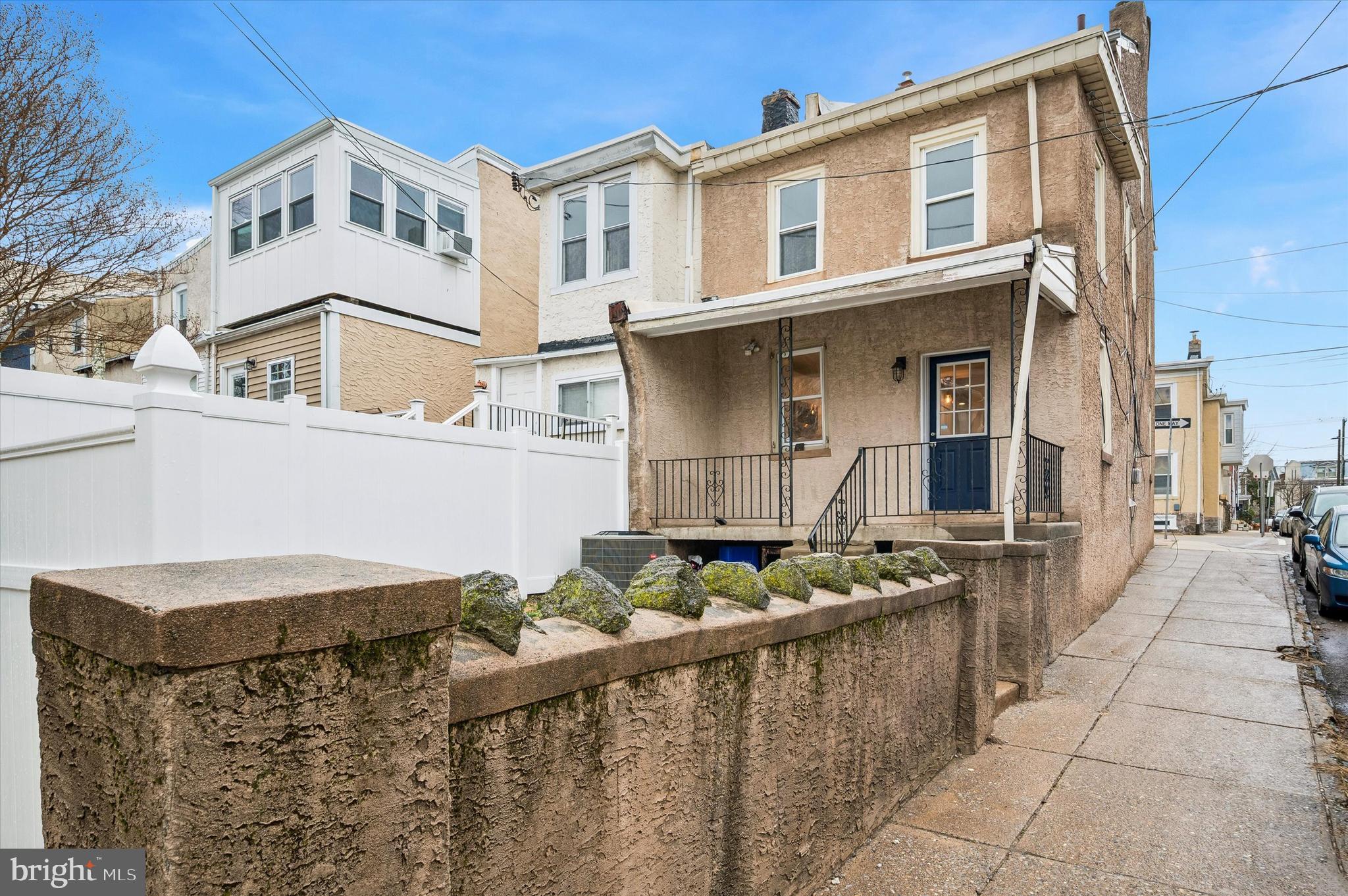 ROXBOROUGH - Residential