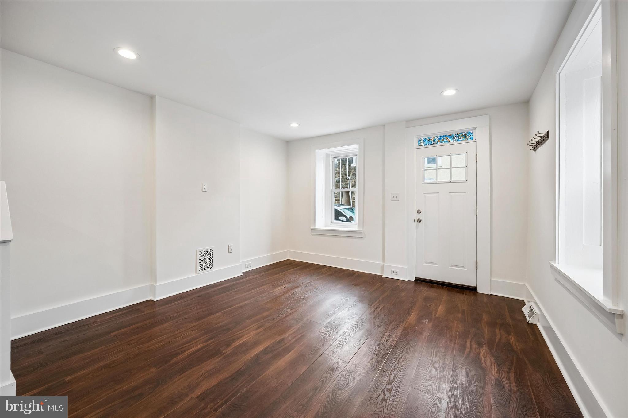 ROXBOROUGH - Residential