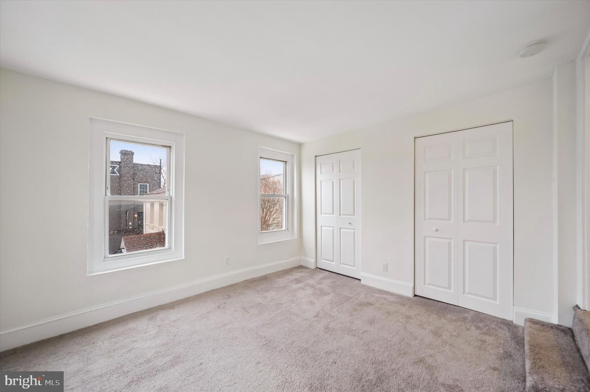 ROXBOROUGH - Residential