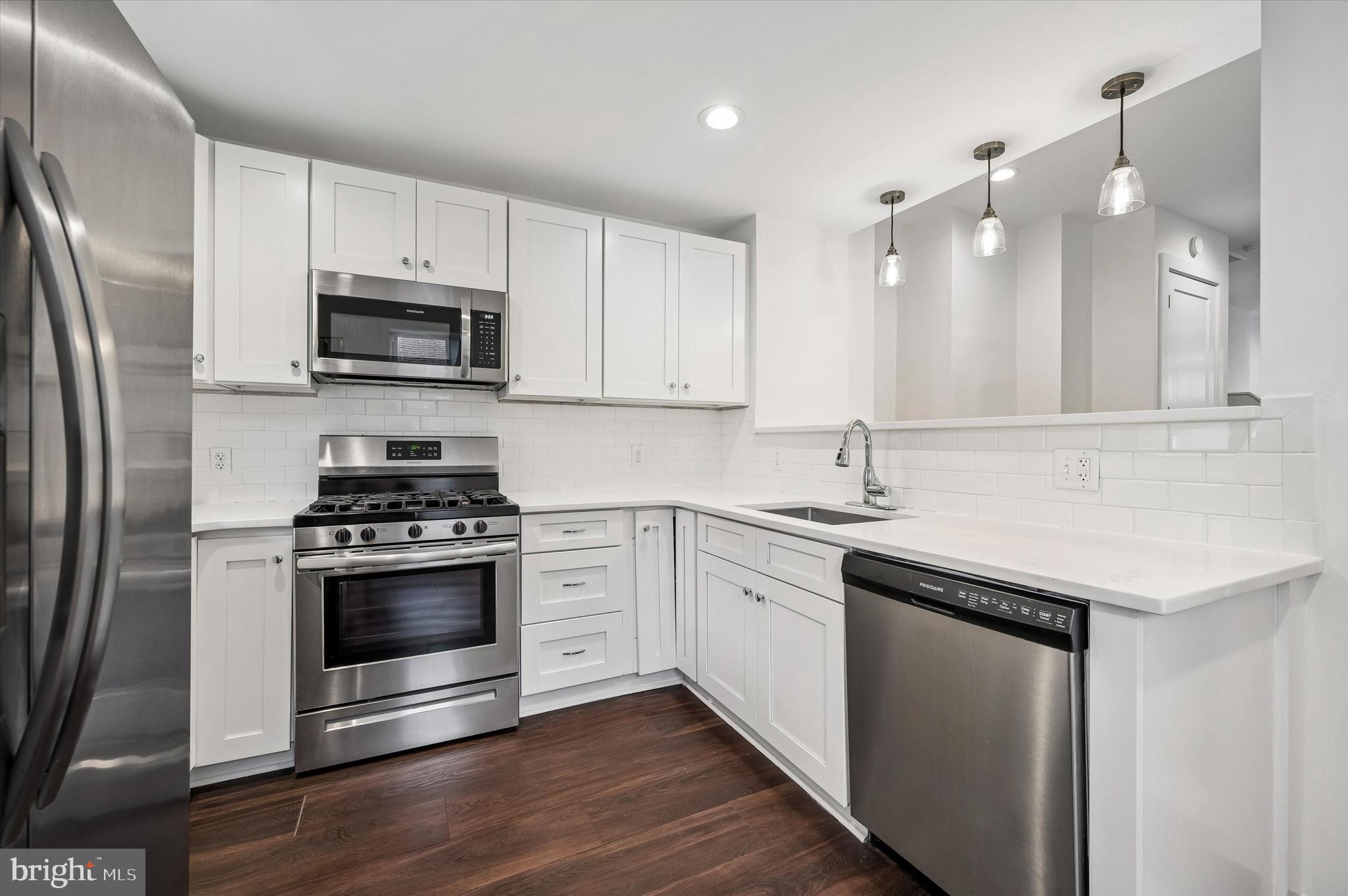 ROXBOROUGH - Residential