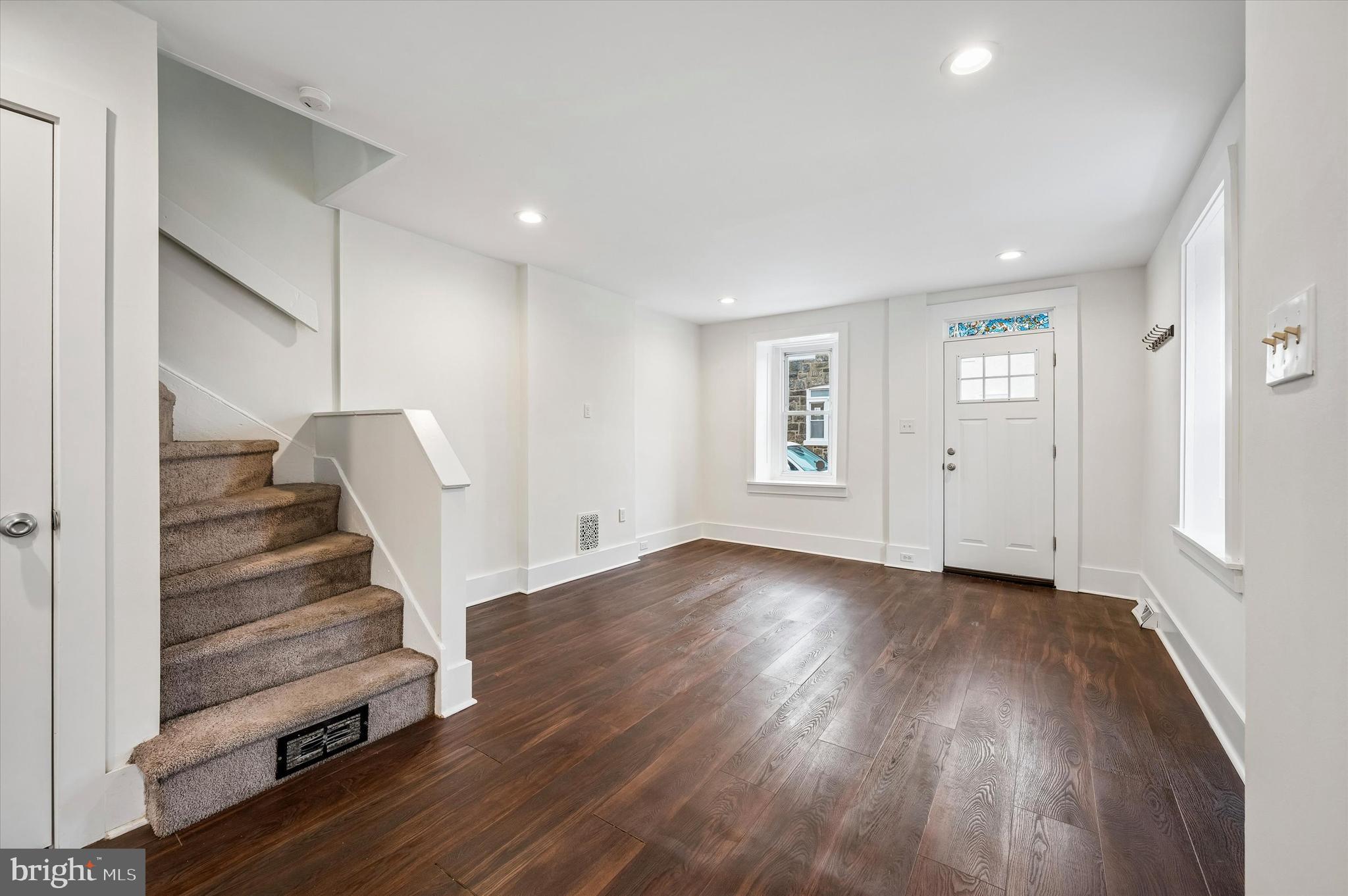 ROXBOROUGH - Residential