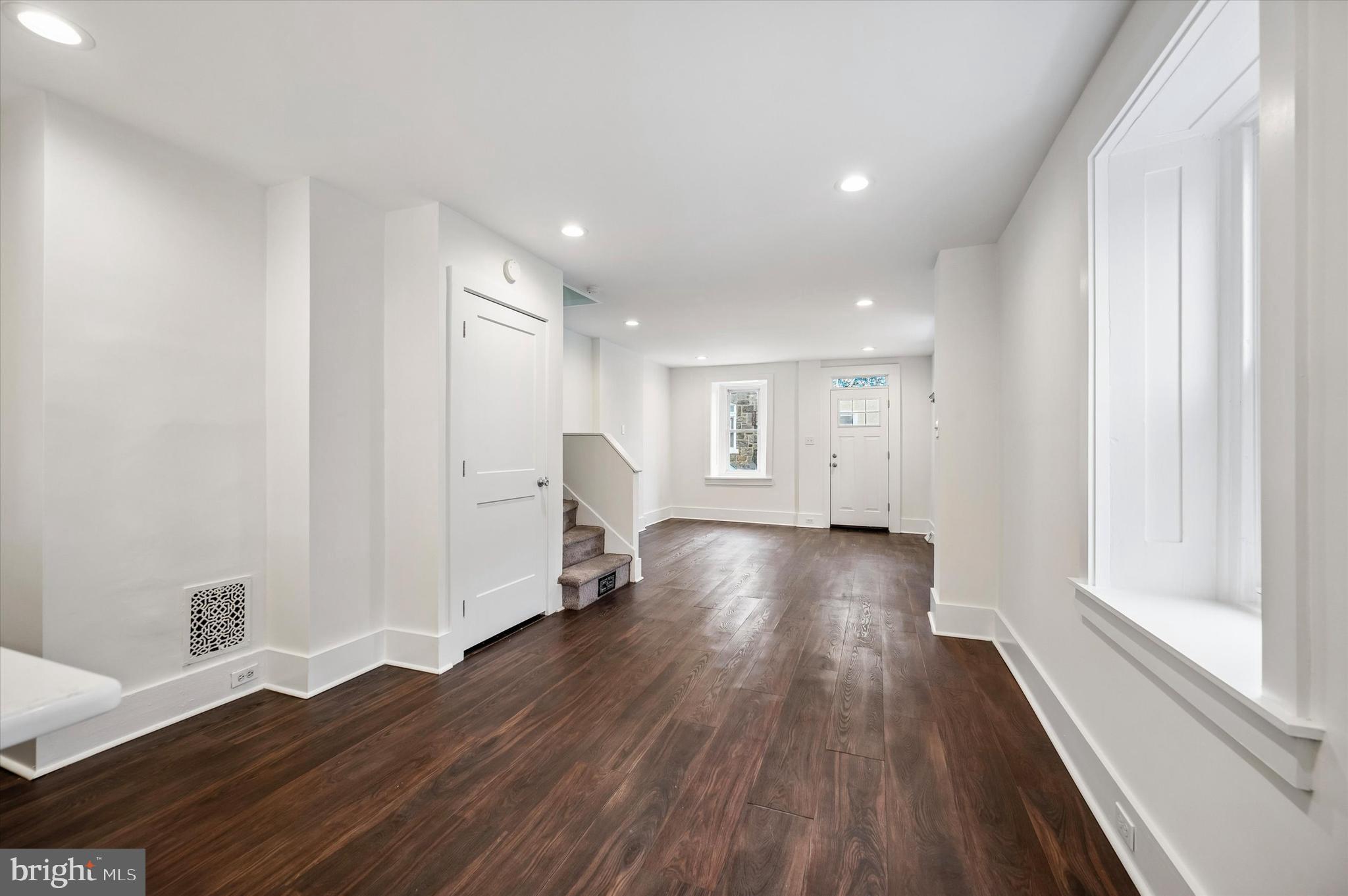 ROXBOROUGH - Residential