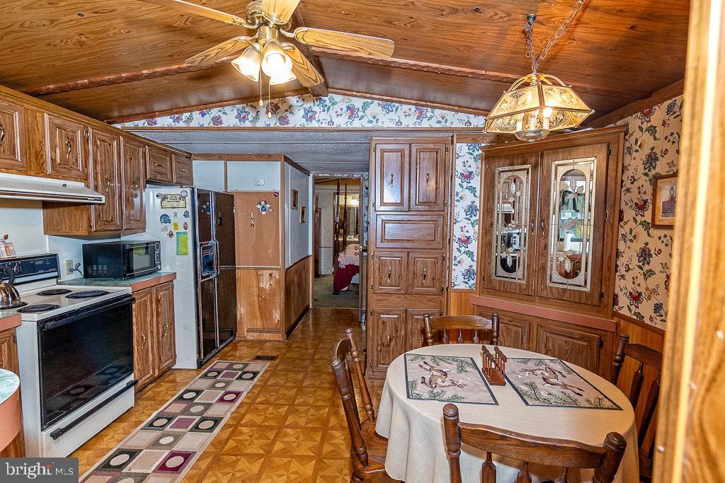 INDIAN COUNTRY - Residential