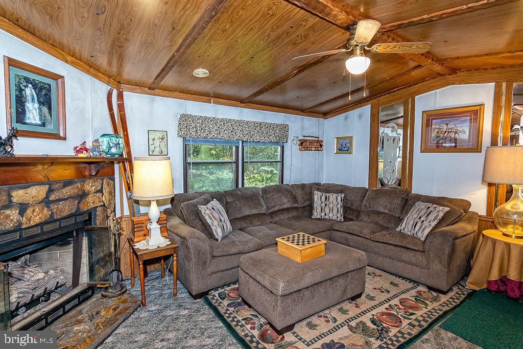 INDIAN COUNTRY - Residential