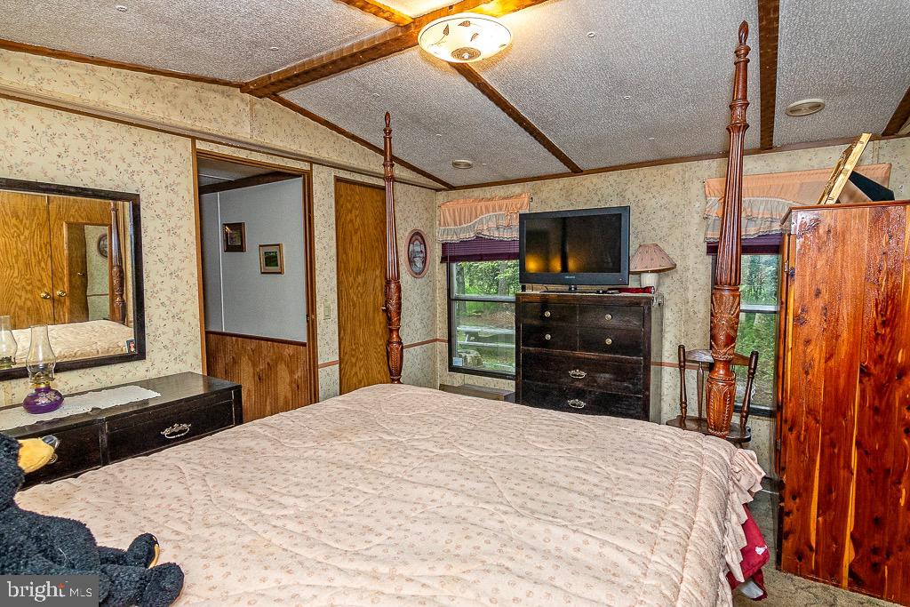 INDIAN COUNTRY - Residential