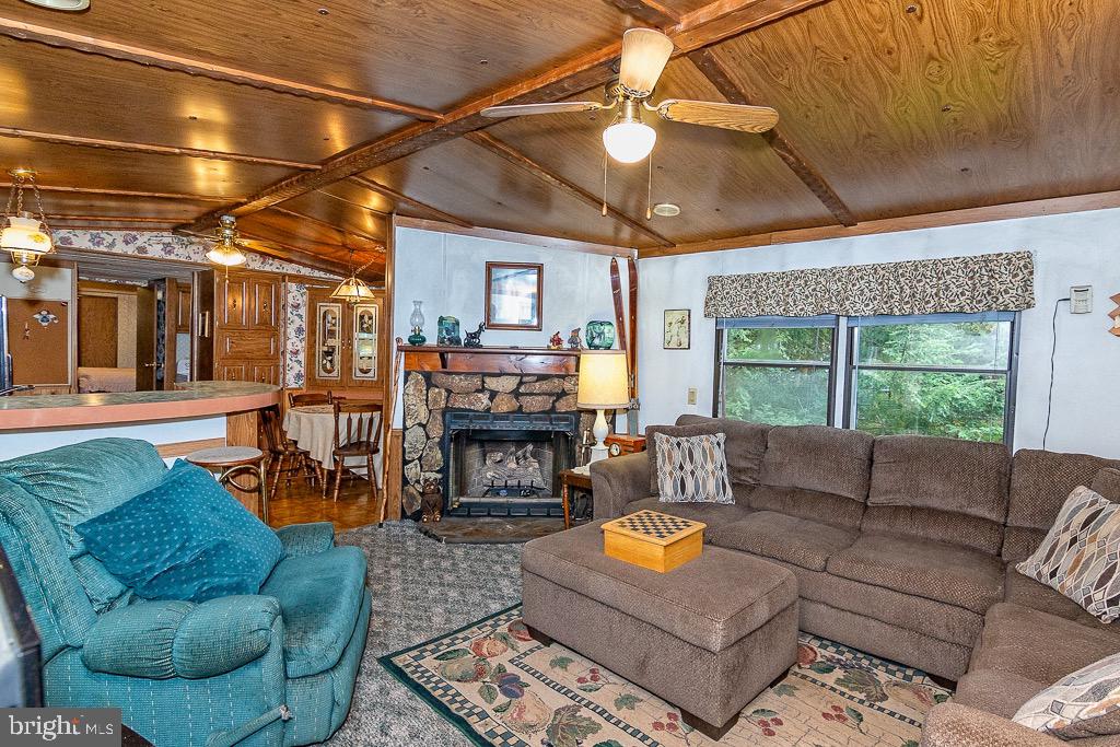 INDIAN COUNTRY - Residential