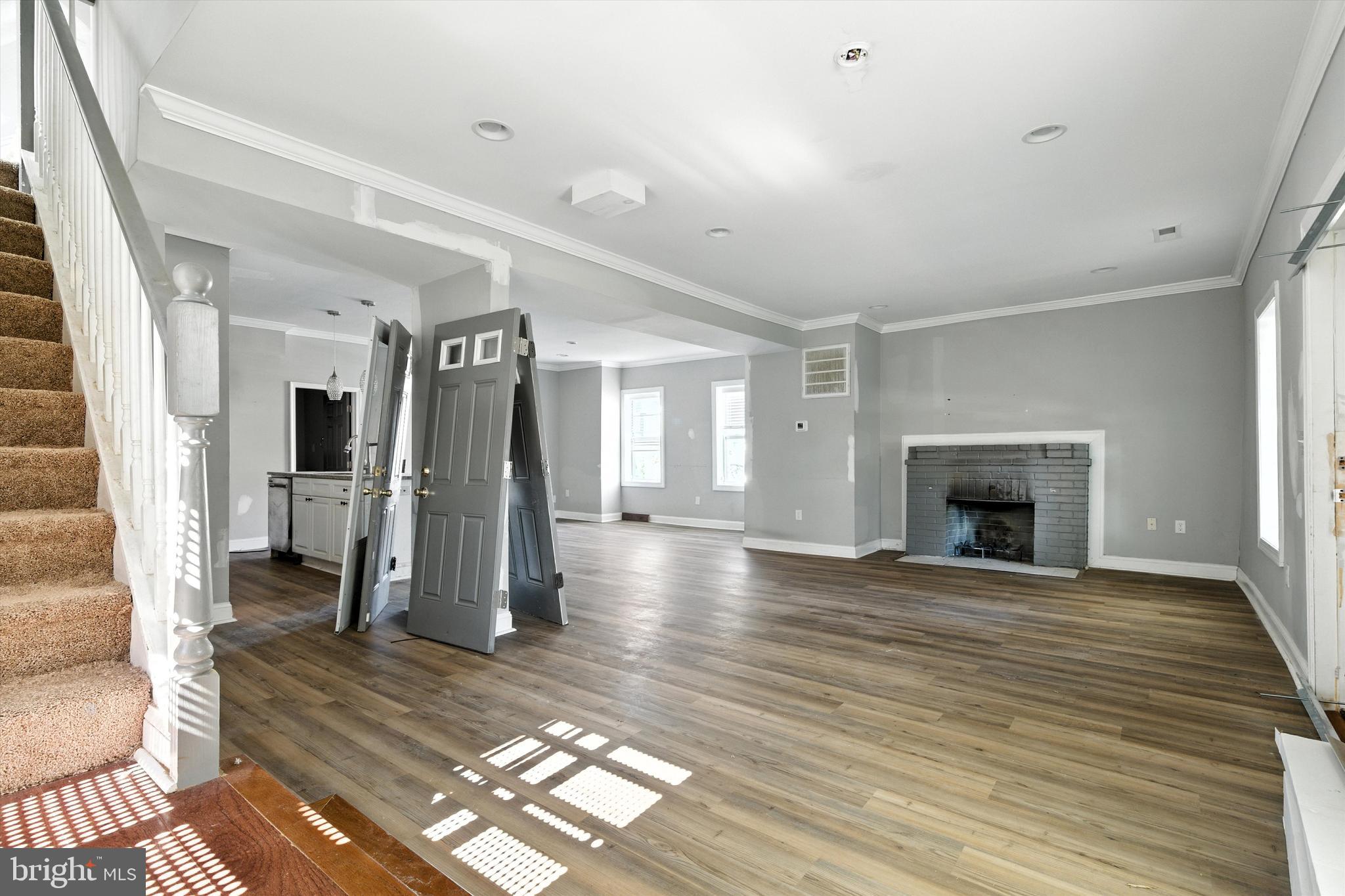 WEST FOREST PARK - Residential