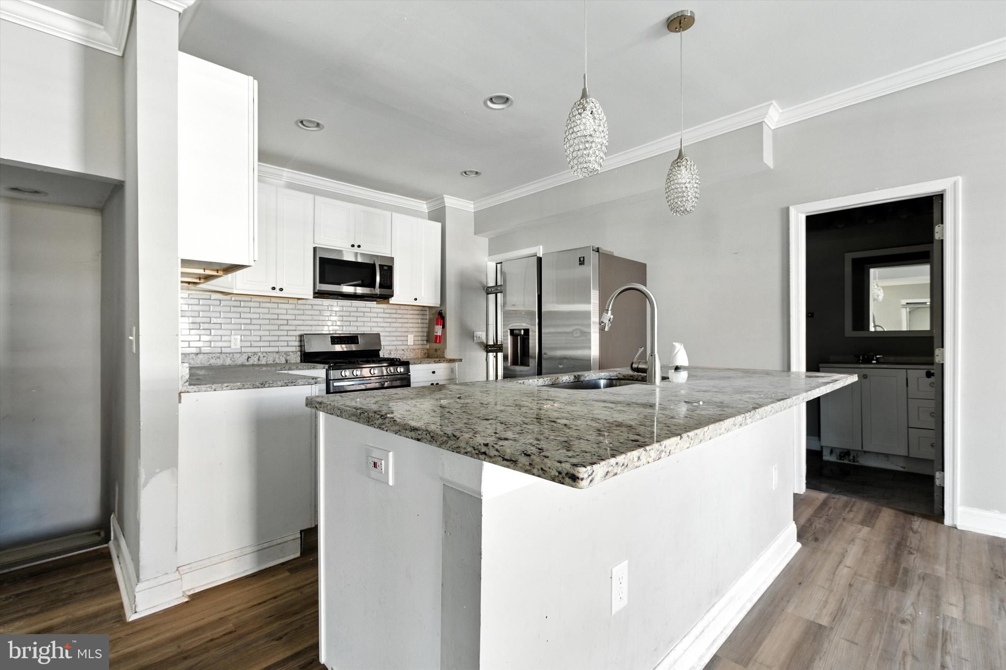 WEST FOREST PARK - Residential