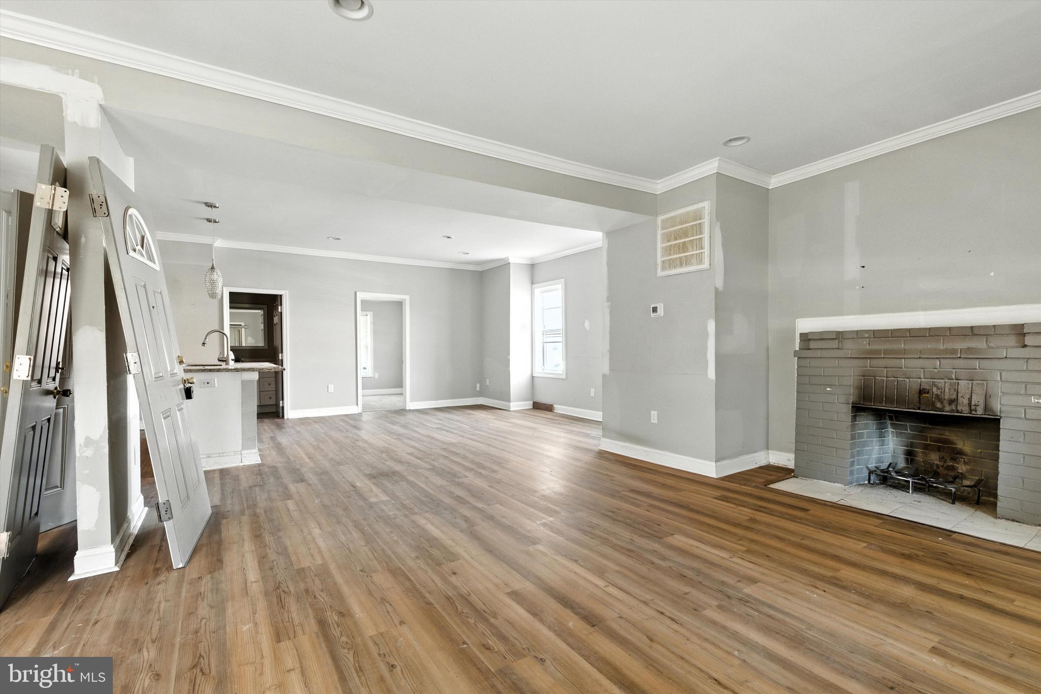 WEST FOREST PARK - Residential