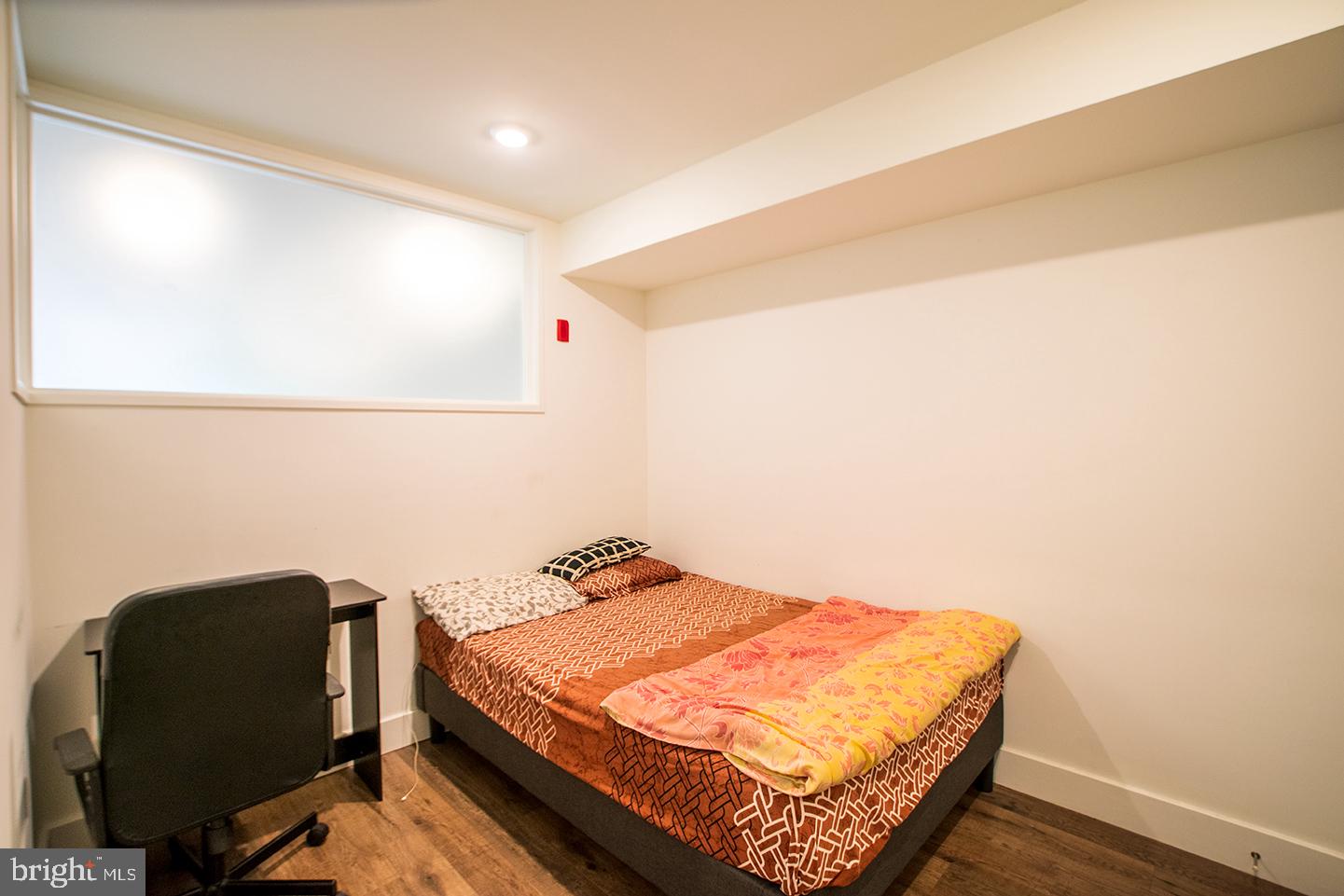 POINT BREEZE - Residential Lease