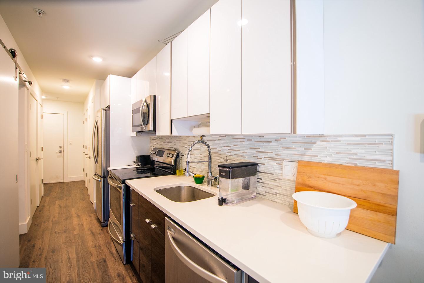 POINT BREEZE - Residential Lease