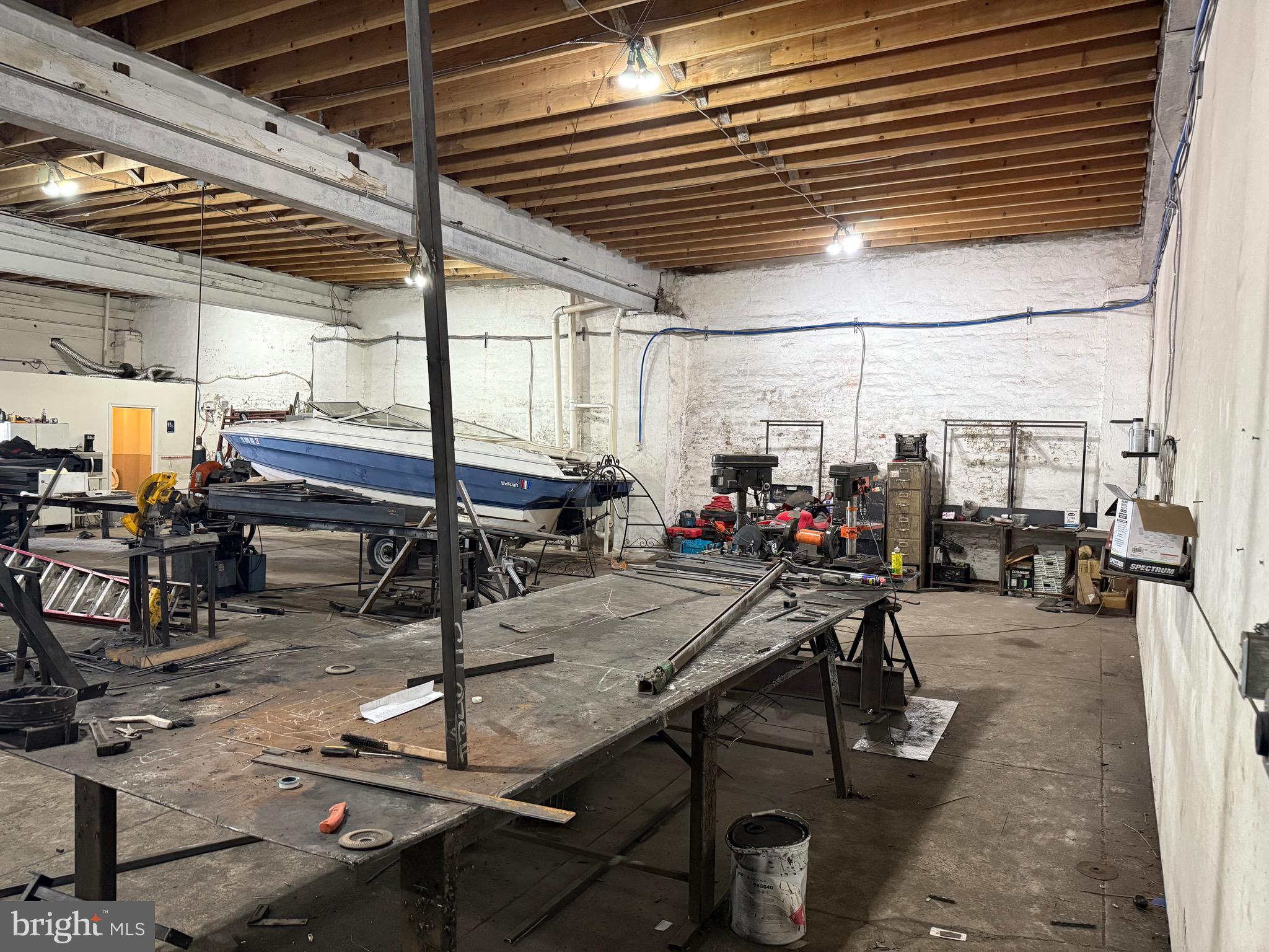 HUNTING PARK - Commercial Sale