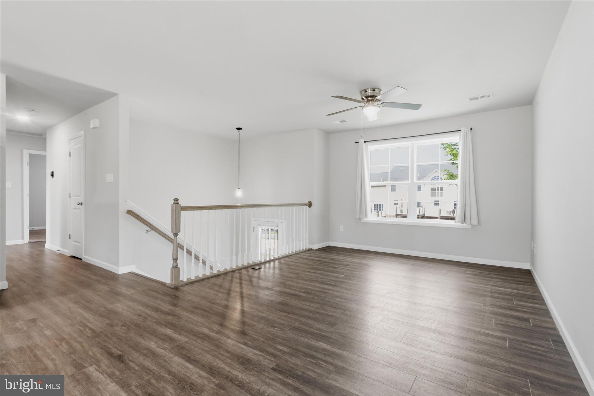 338 GRANDVIEW AVENUE AVENUE W
