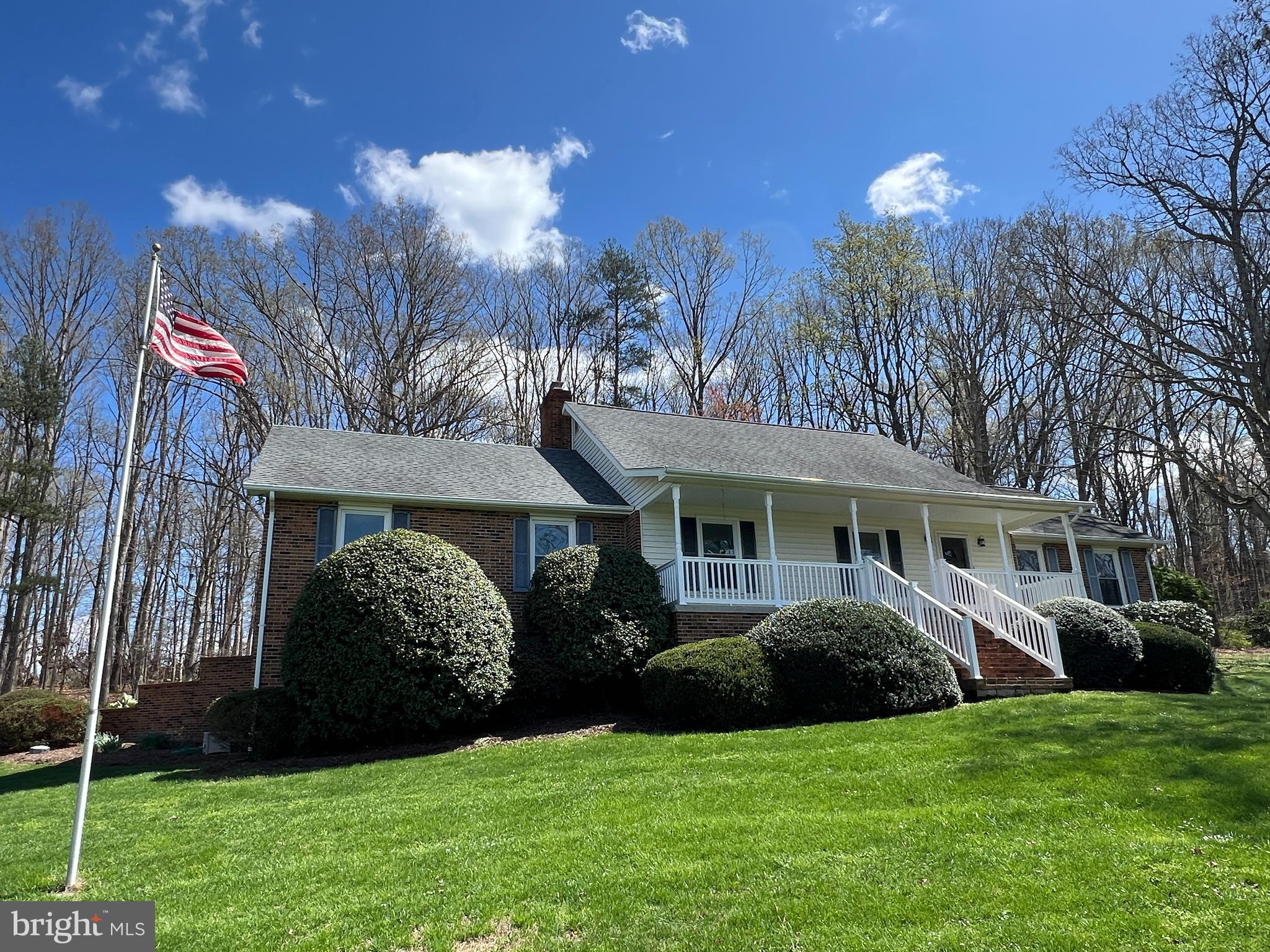 WINDSOR FARMS - Residential