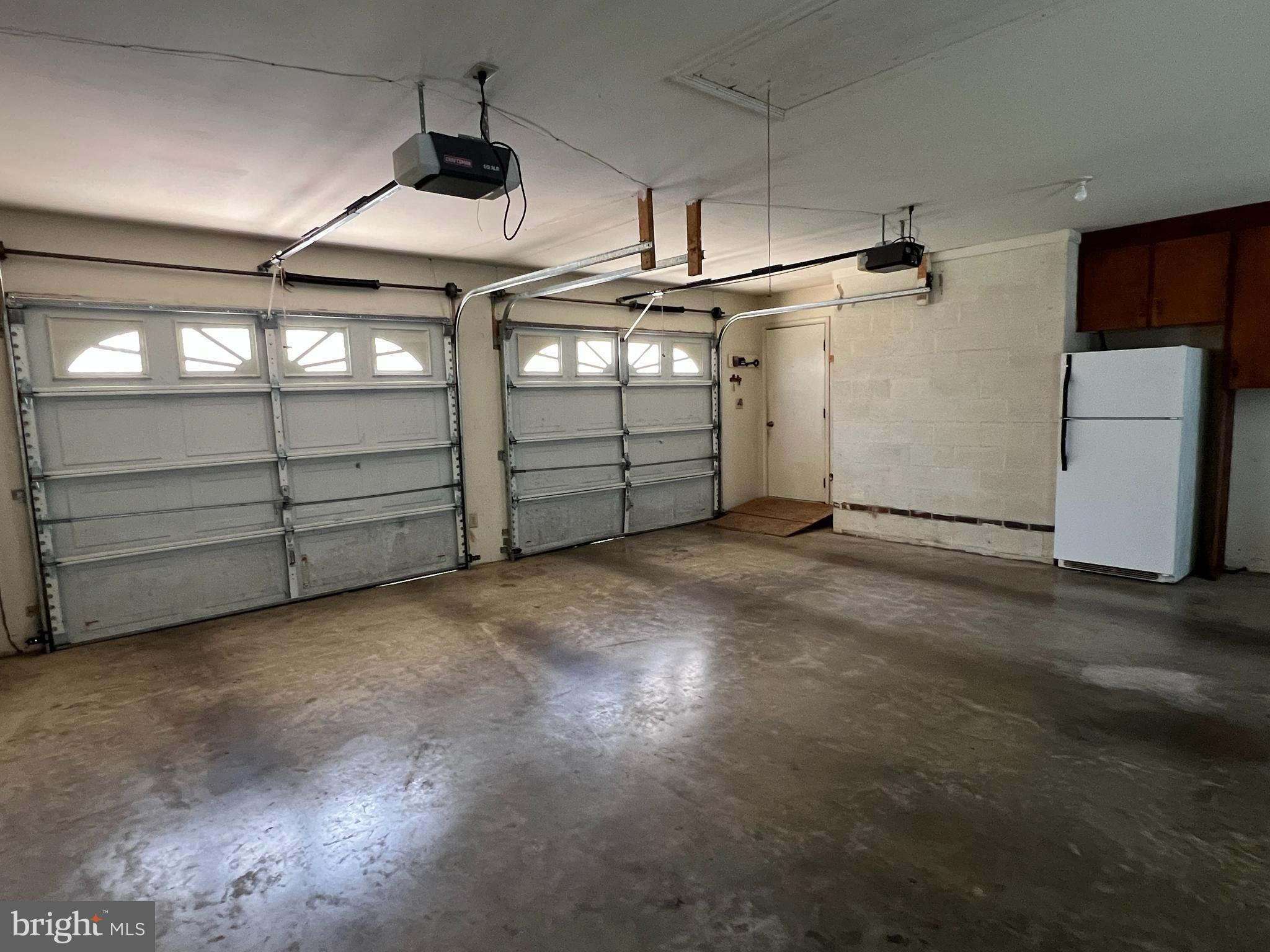 WINDSOR FARMS - Residential