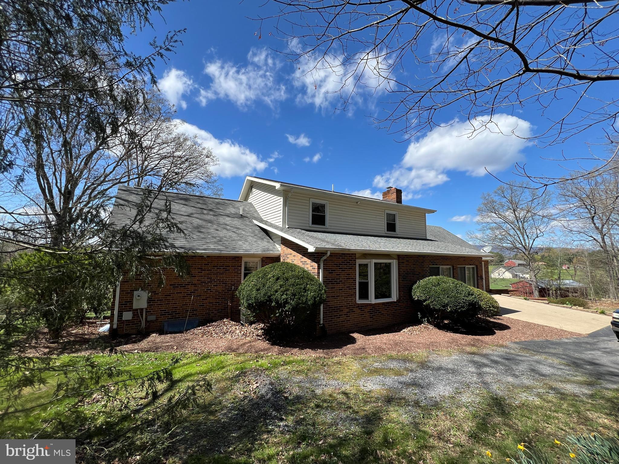 WINDSOR FARMS - Residential