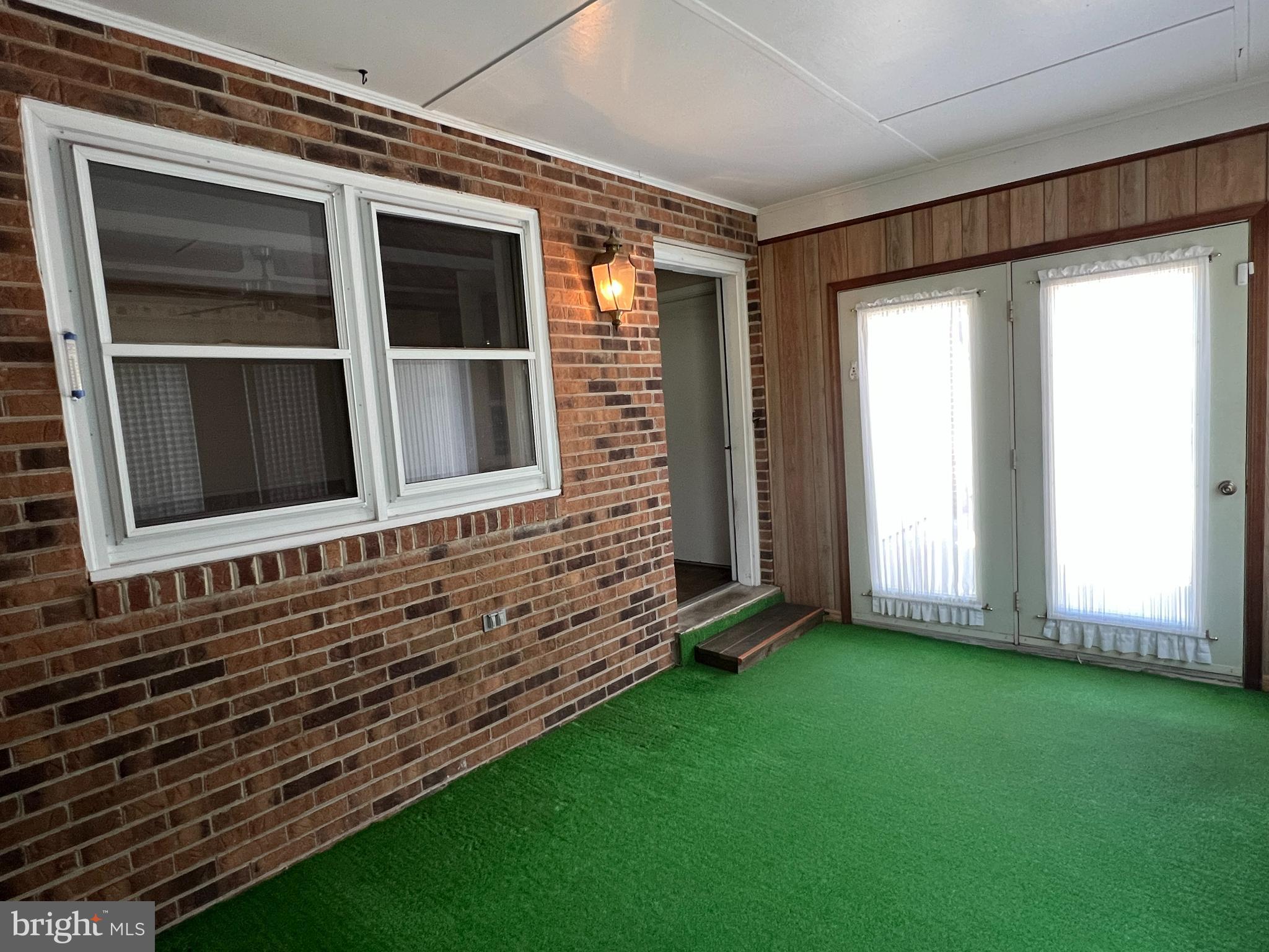 WINDSOR FARMS - Residential