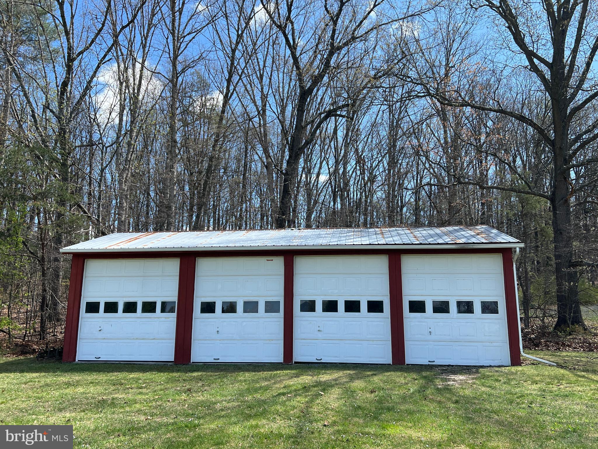 WINDSOR FARMS - Residential