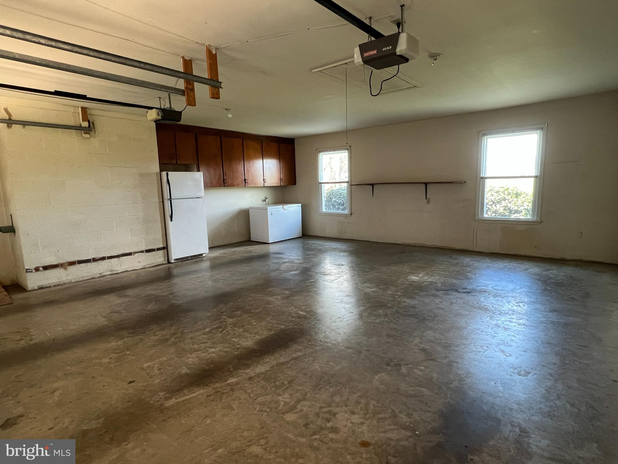 WINDSOR FARMS - Residential