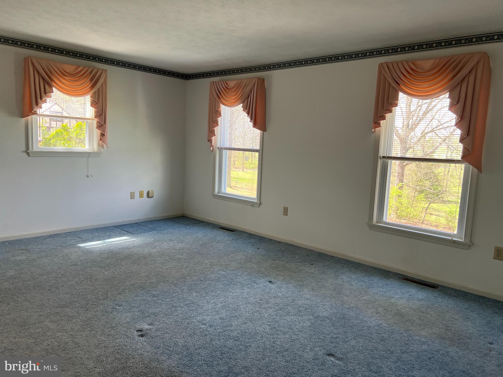 WINDSOR FARMS - Residential