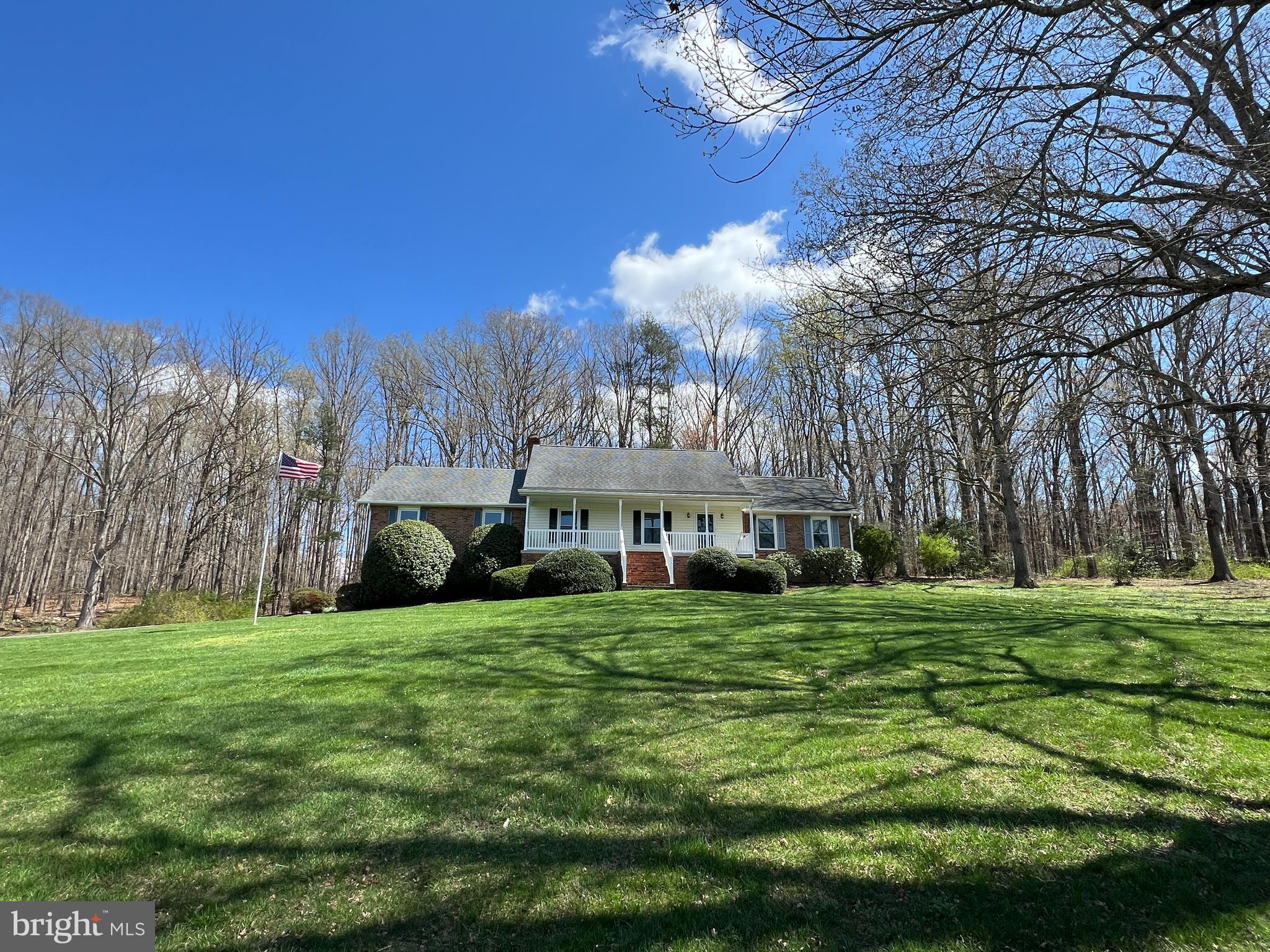 WINDSOR FARMS - Residential