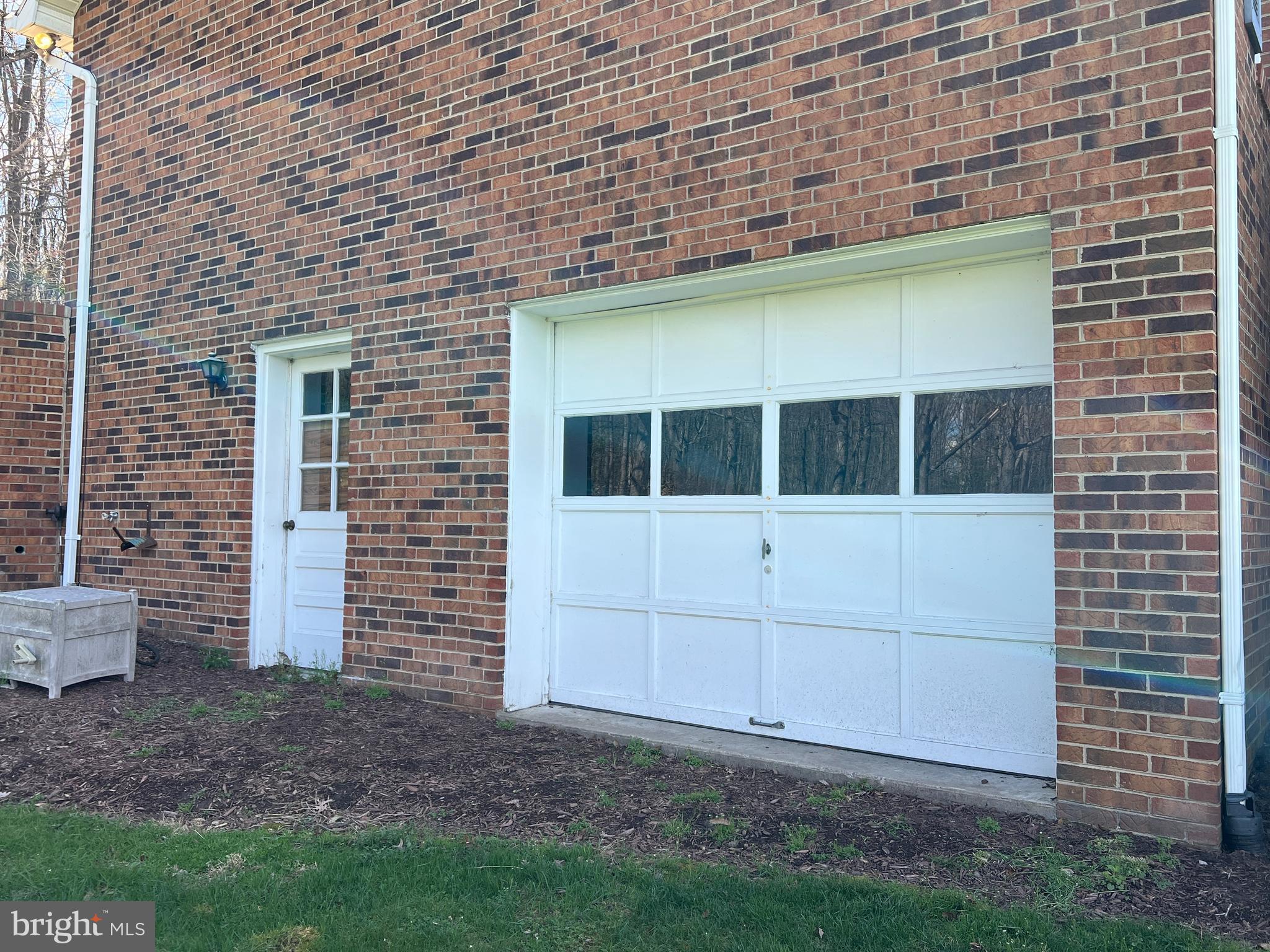 WINDSOR FARMS - Residential