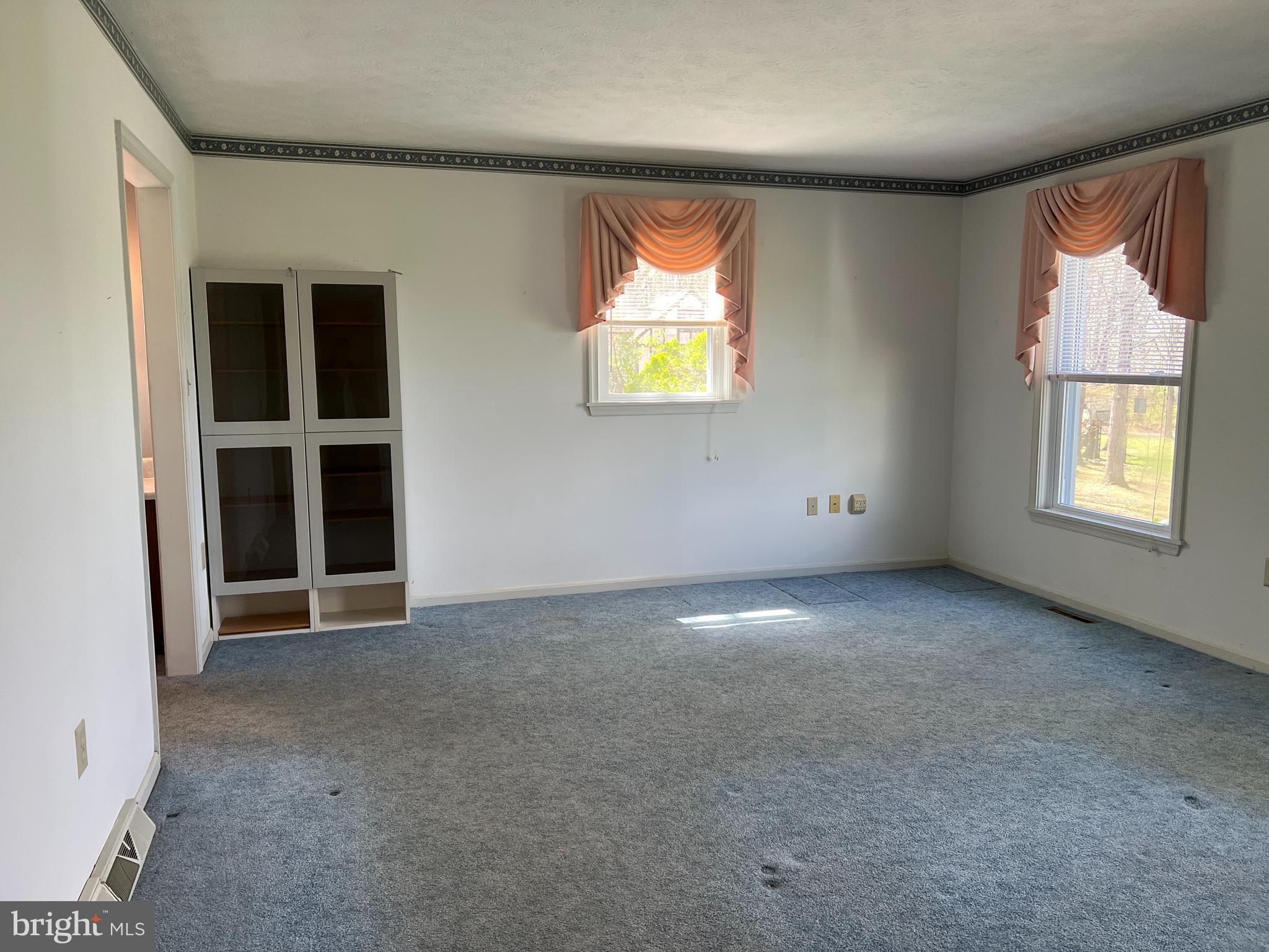 WINDSOR FARMS - Residential