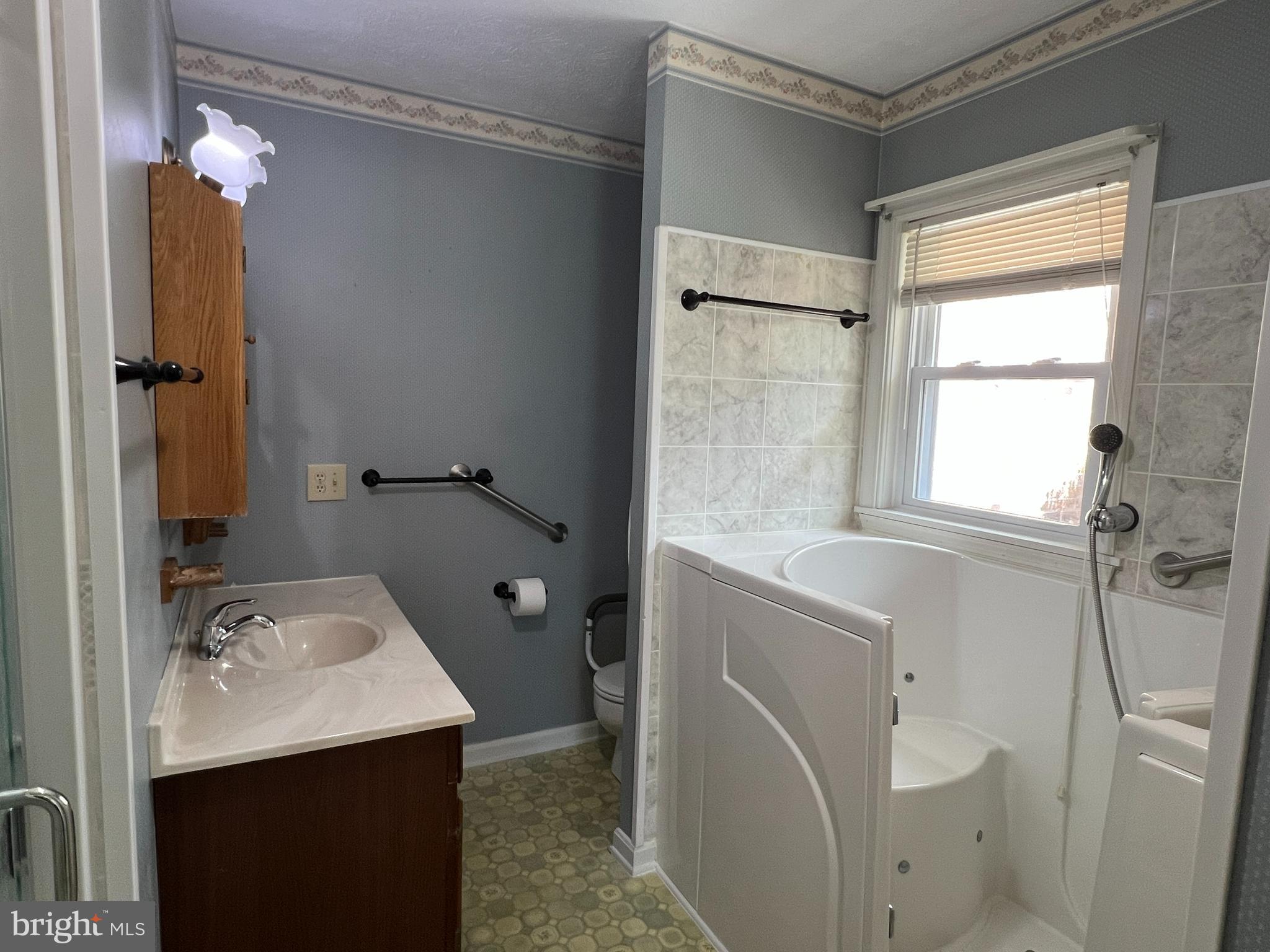 WINDSOR FARMS - Residential