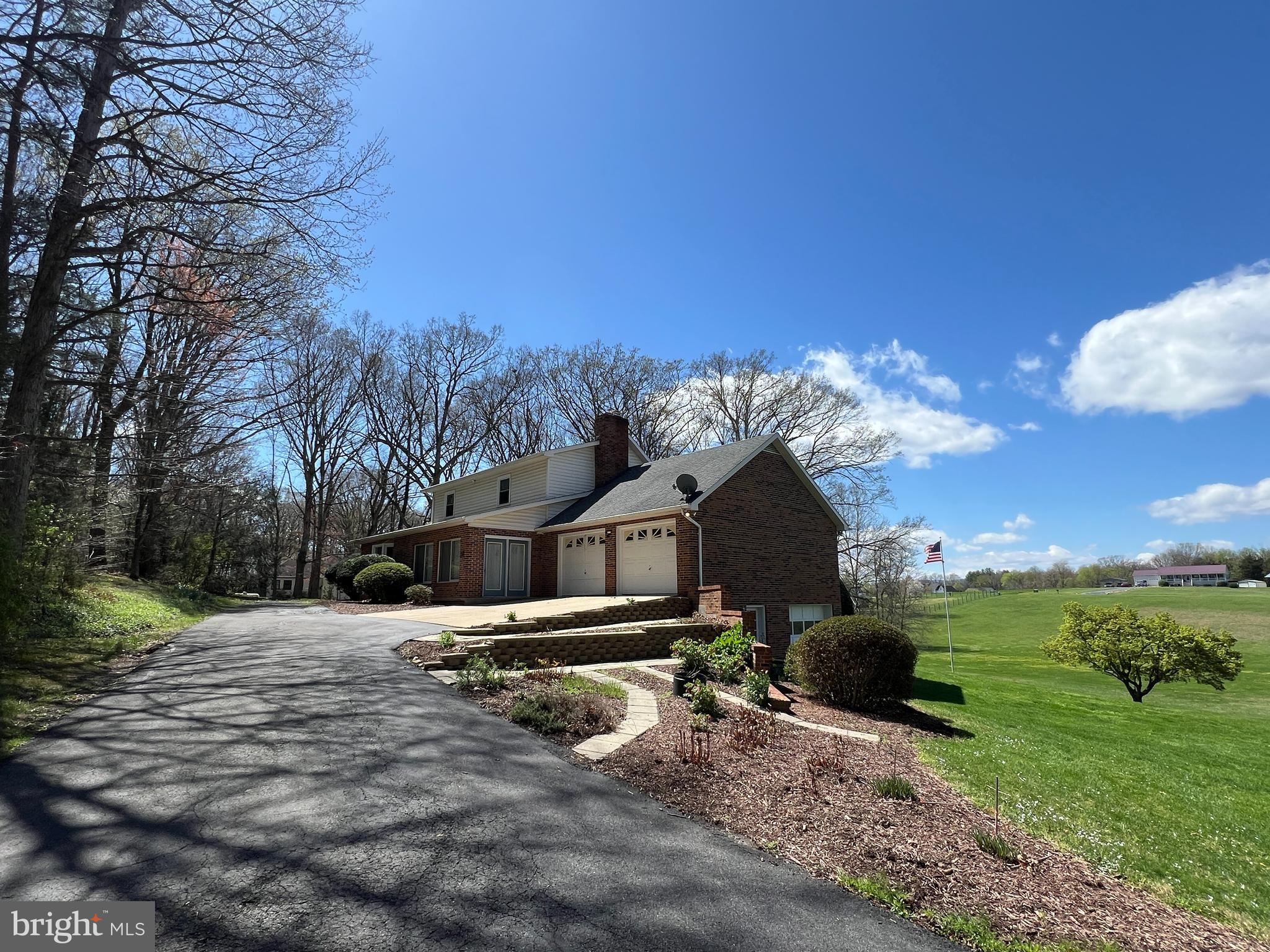 WINDSOR FARMS - Residential