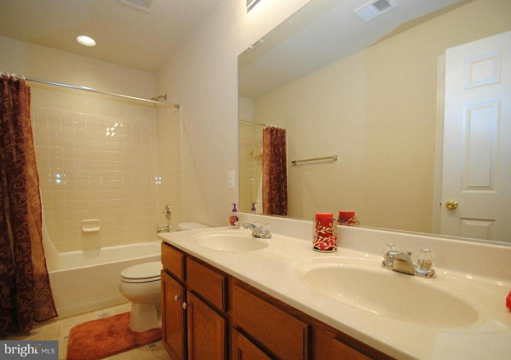 IDLEWILD - Residential Lease