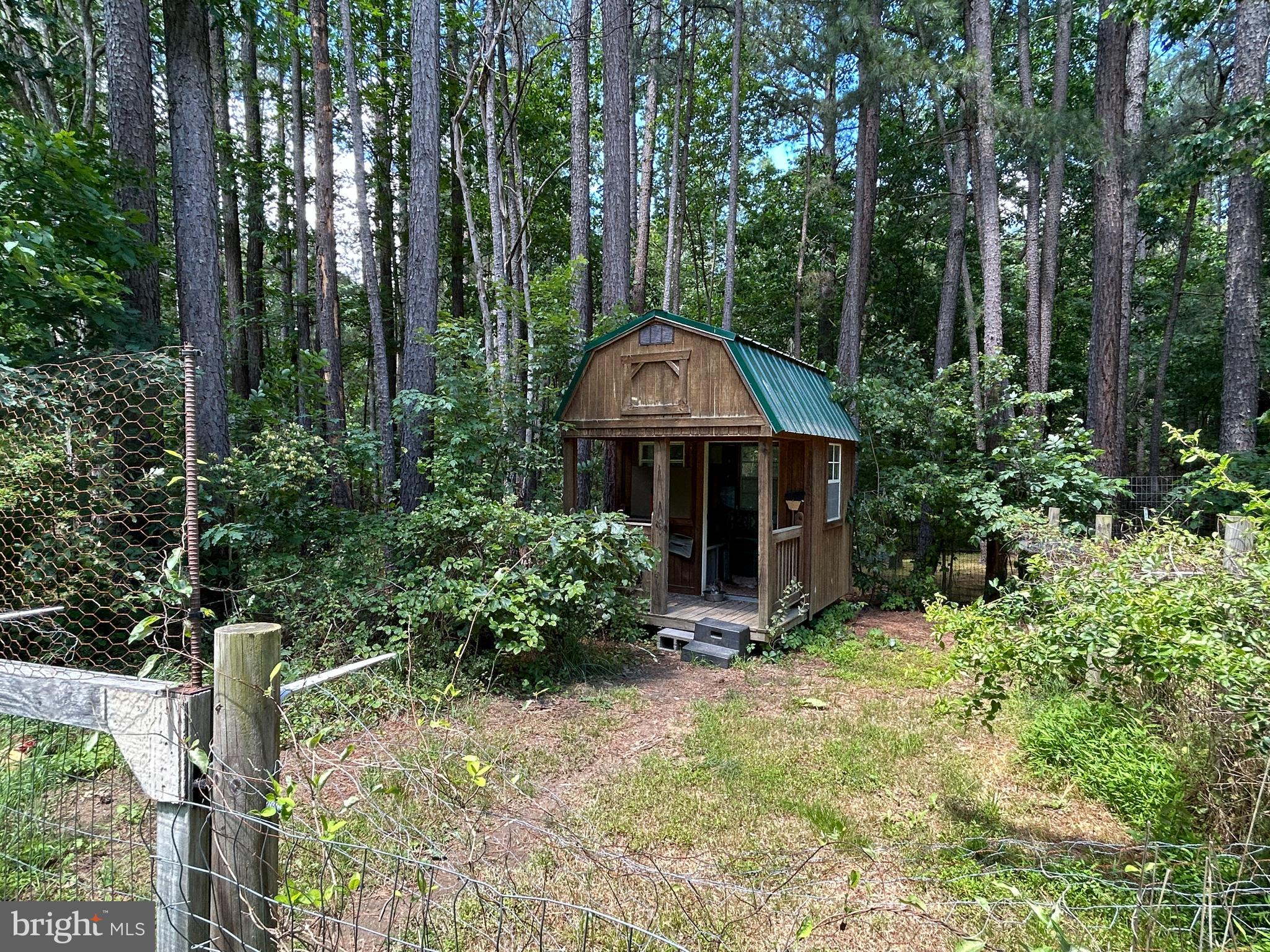 LOBLOLLY ESTATES - Residential