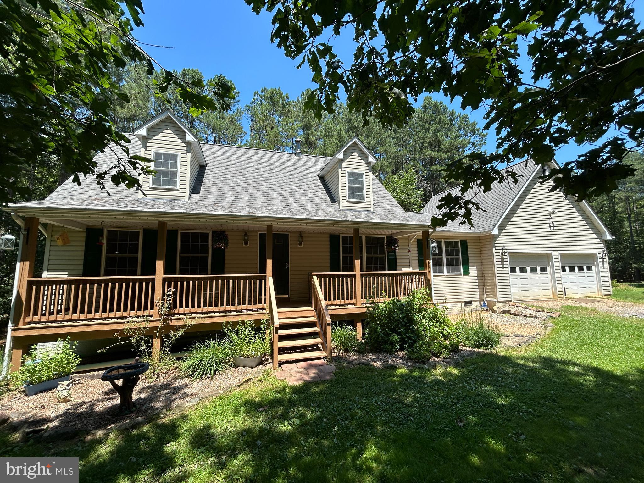 76 RED BURKE COURT