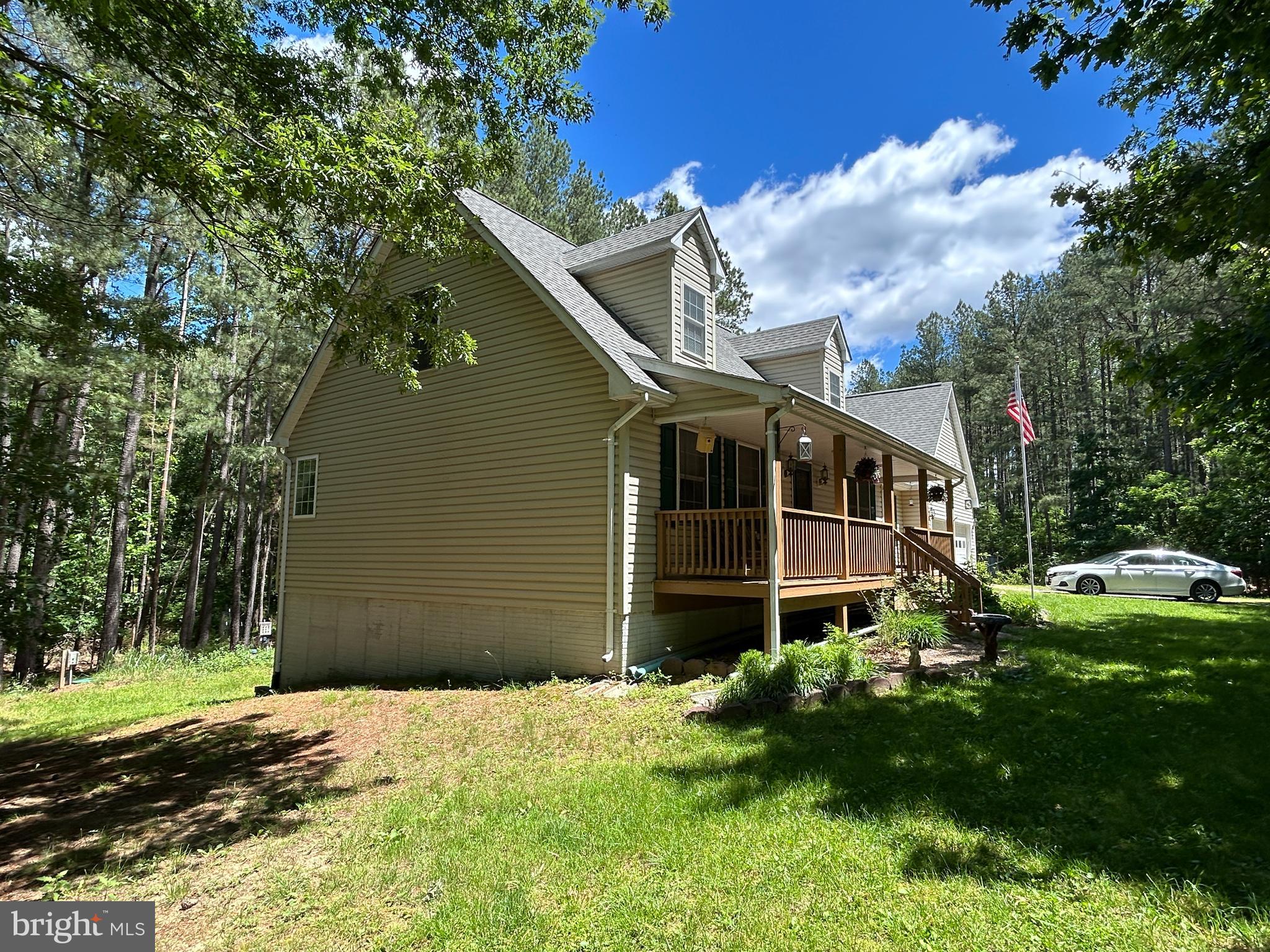 76 RED BURKE COURT