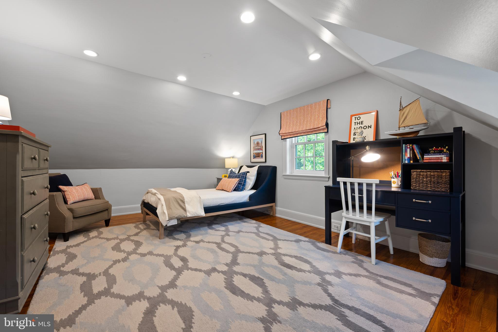 DEEPDALE - Residential