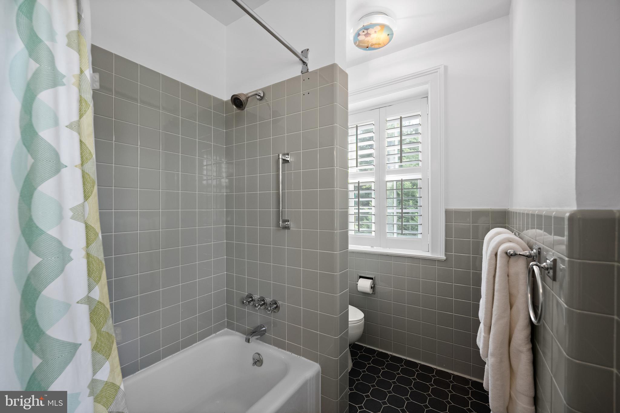 DEEPDALE - Residential