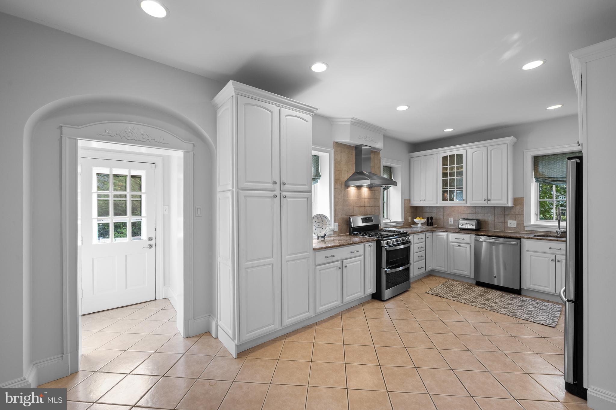 DEEPDALE - Residential