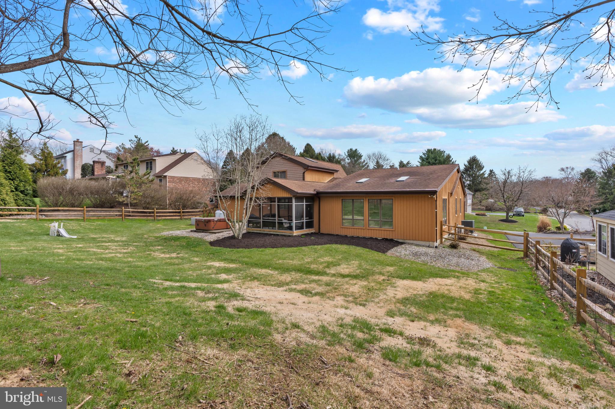 BELLA VISTA - Residential