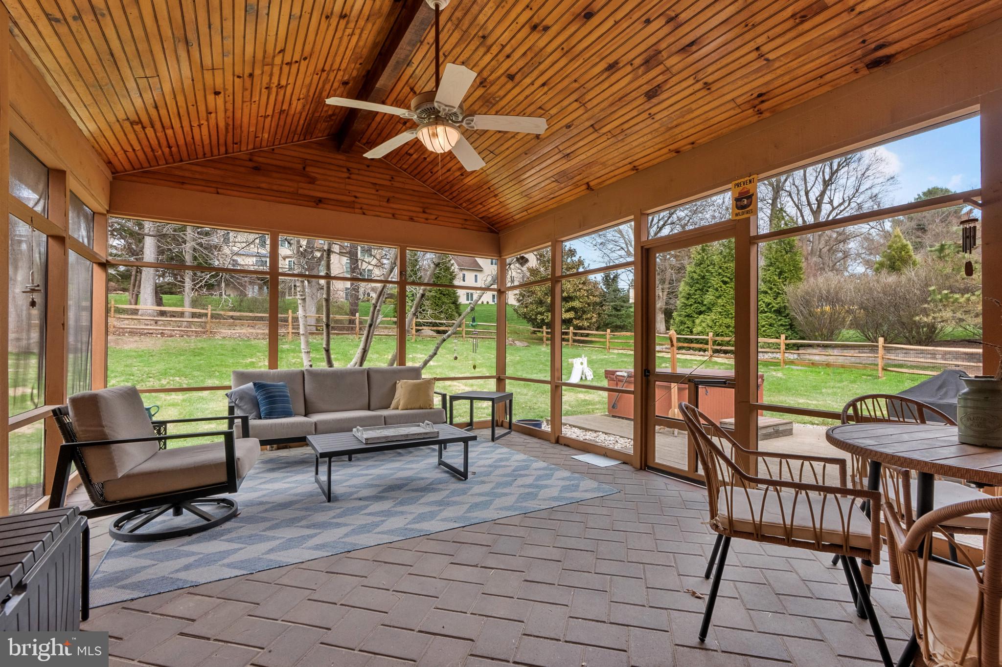 BELLA VISTA - Residential