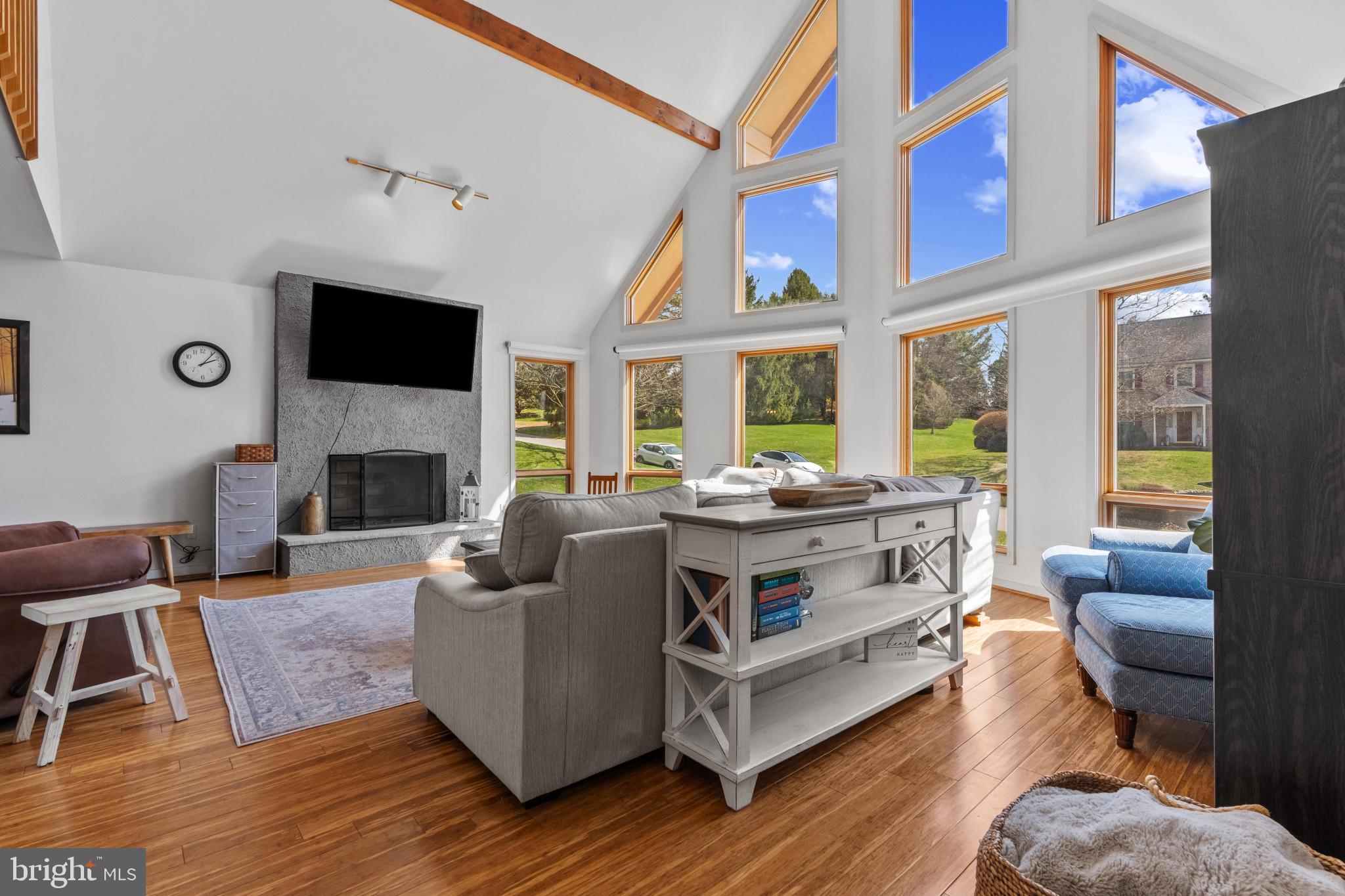 BELLA VISTA - Residential