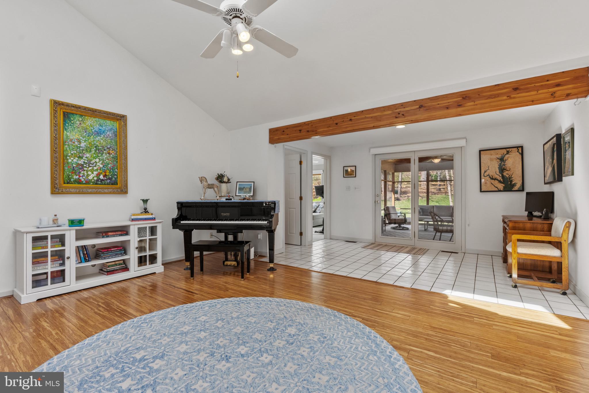 BELLA VISTA - Residential