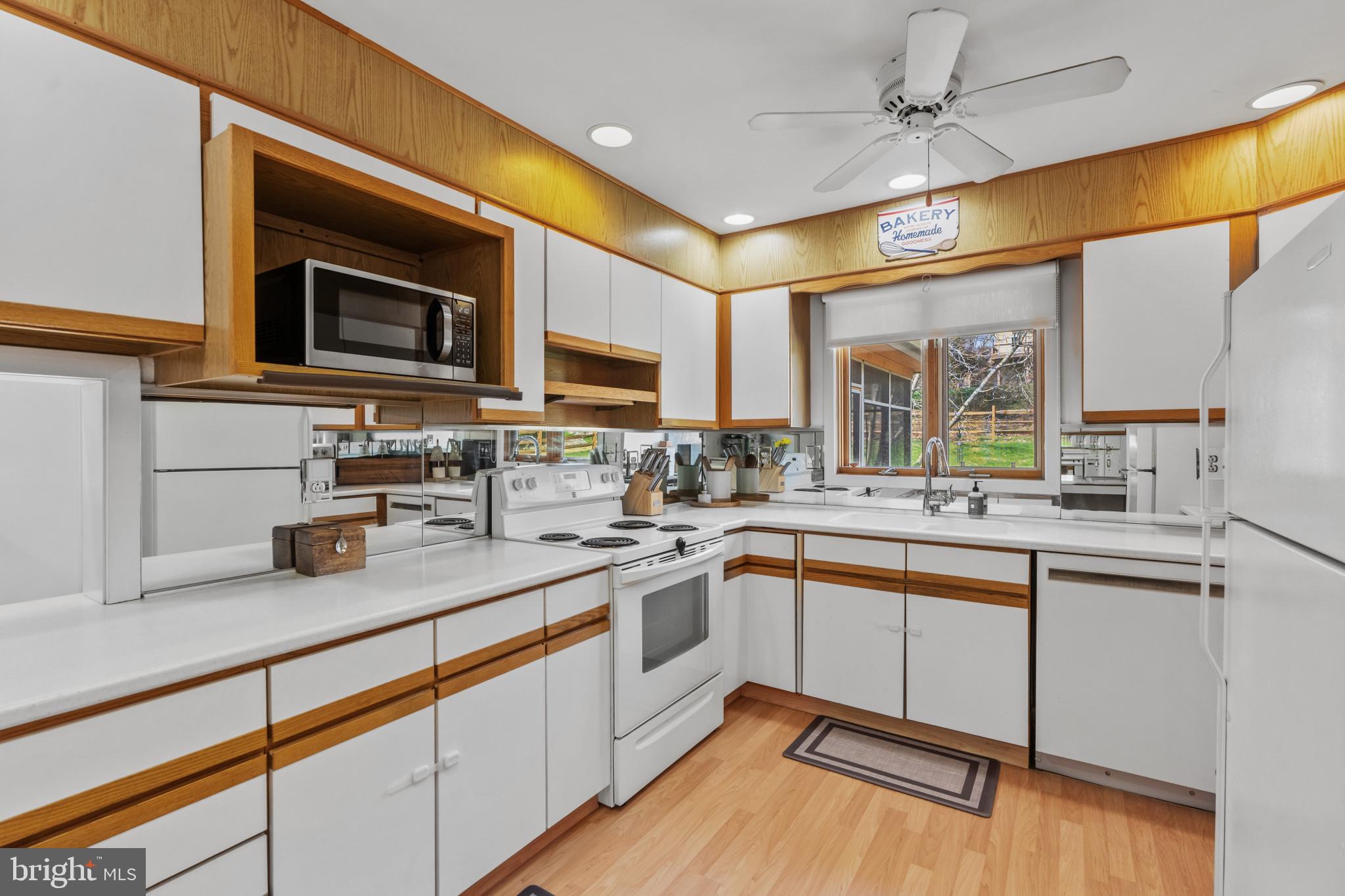 BELLA VISTA - Residential